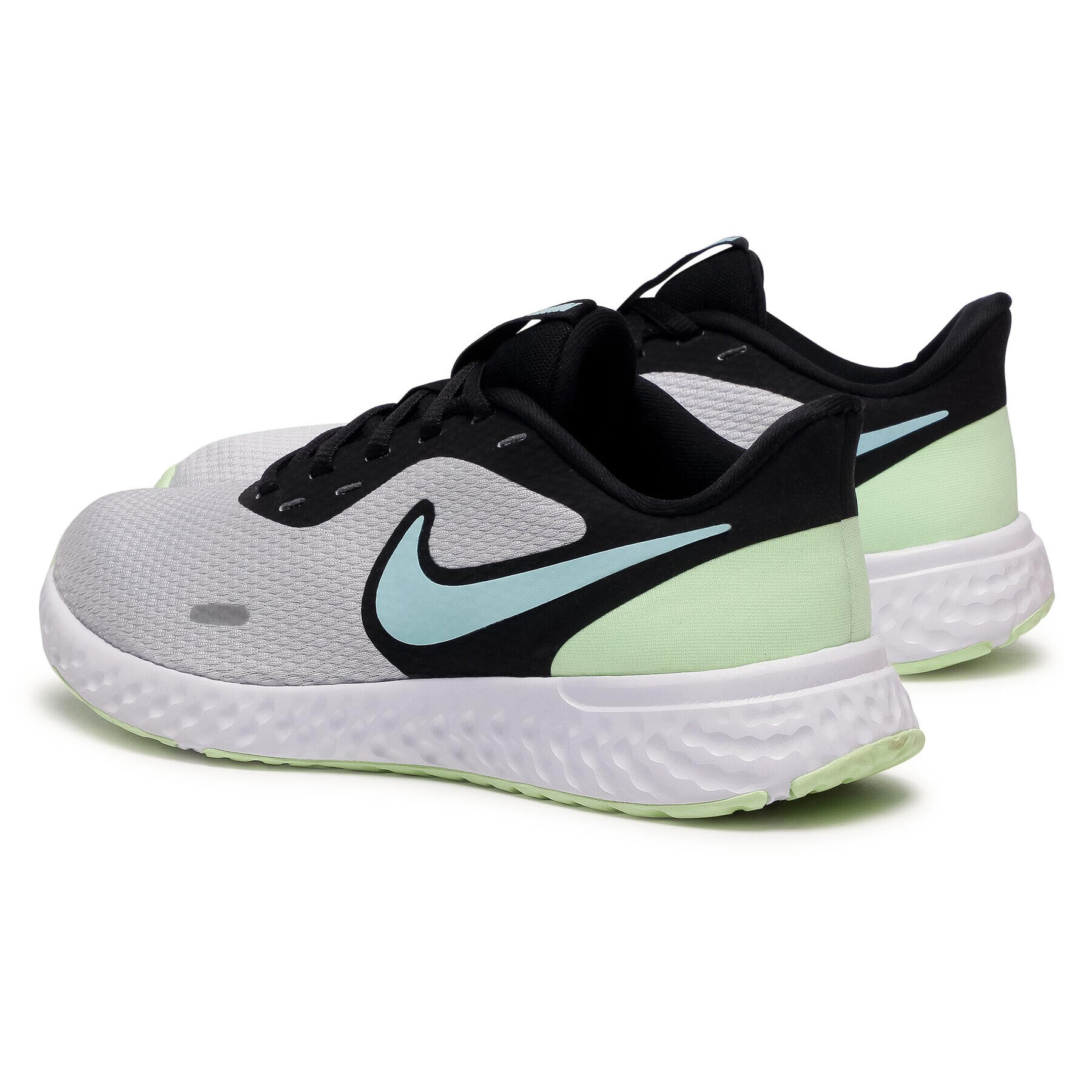Nike Обувки Revolution 5 BQ3207 009 Бял - Pepit.bg