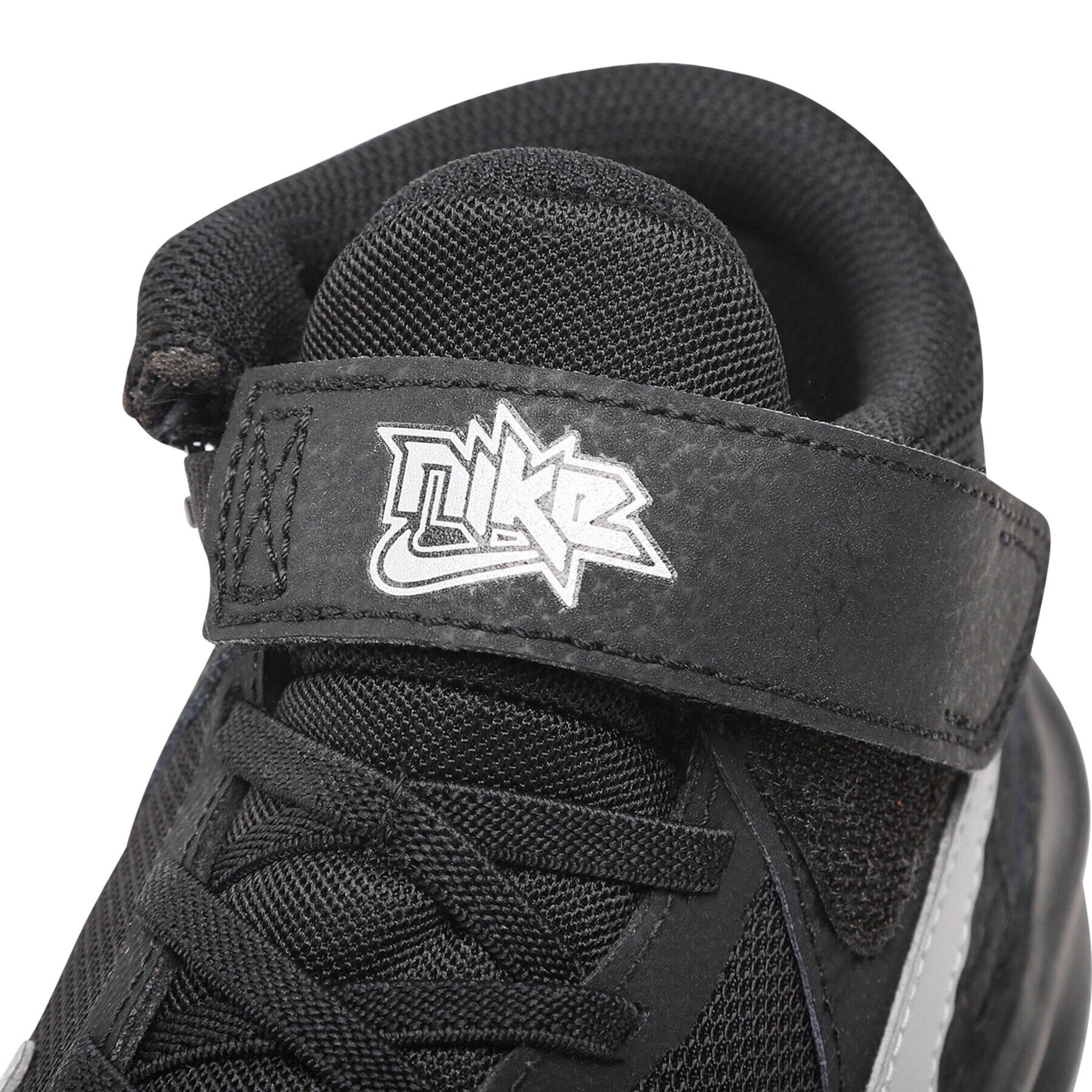 Nike Обувки Team Hustle D 10 Flyease (GS) DD7303 004 Черен - Pepit.bg