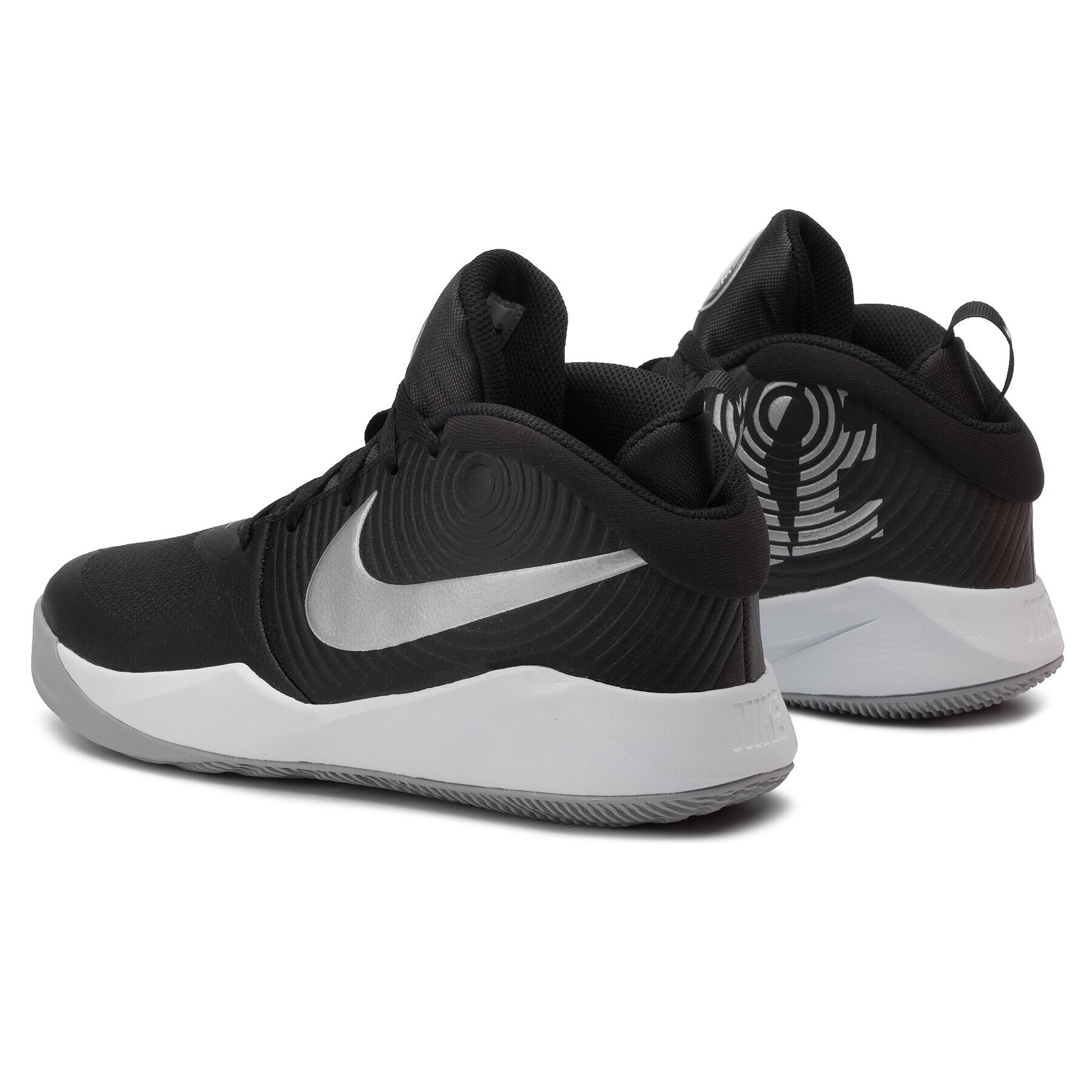 Nike Обувки Team Hustle D 9 (Gs) AQ4224 001 Черен - Pepit.bg