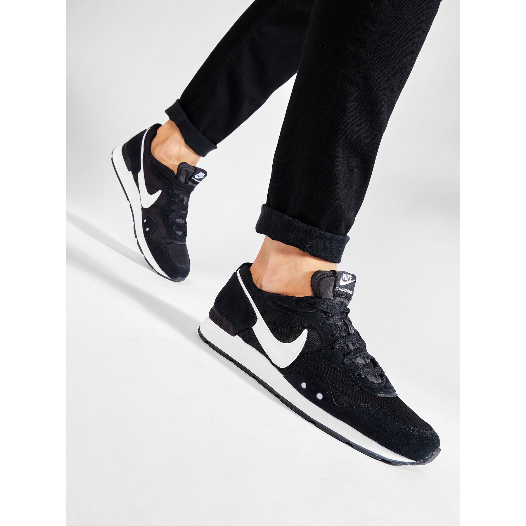 Nike Обувки Venture Runner CK2944 002 Черен - Pepit.bg