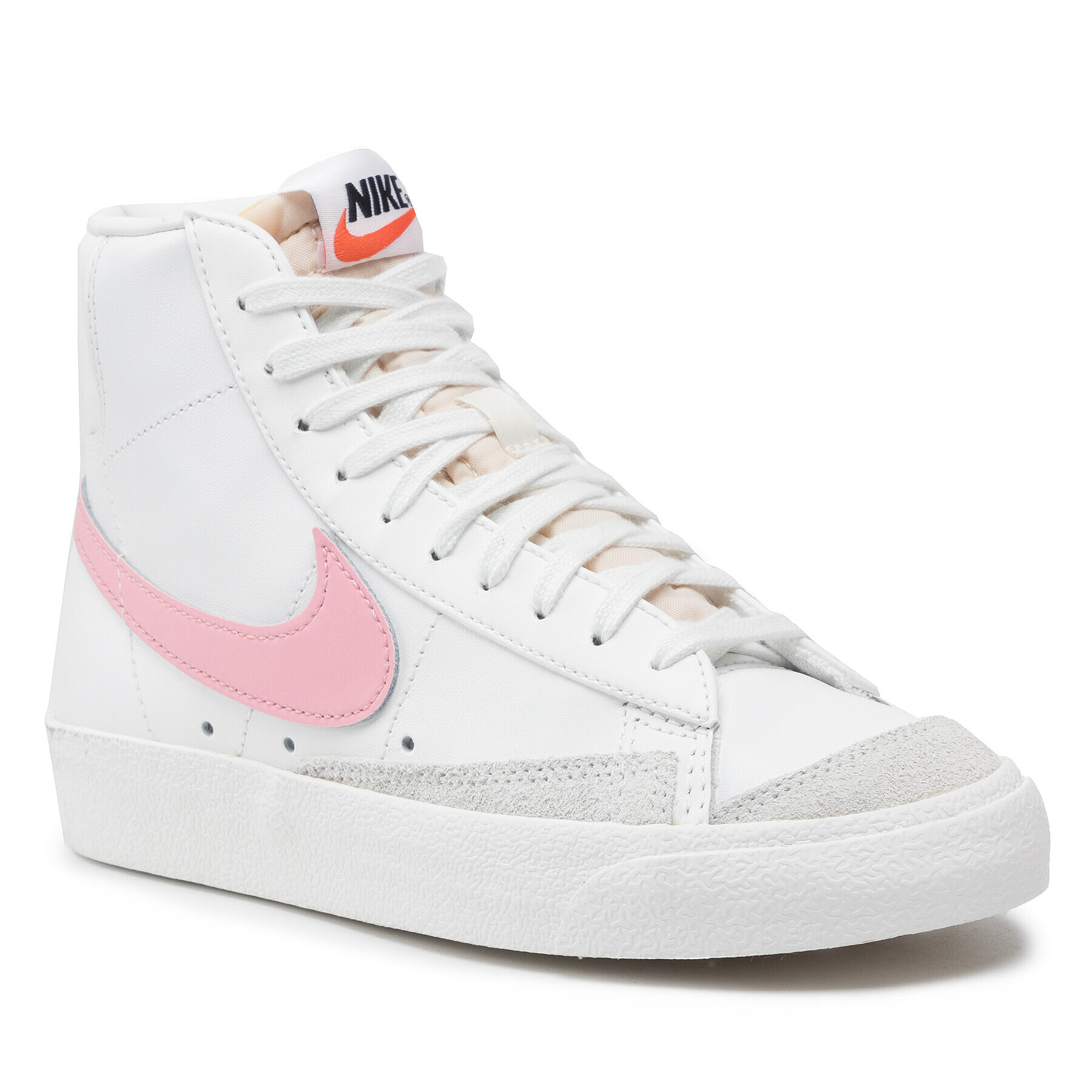 Nike Обувки W Blazer '77 CZ1055 114 Бежов - Pepit.bg