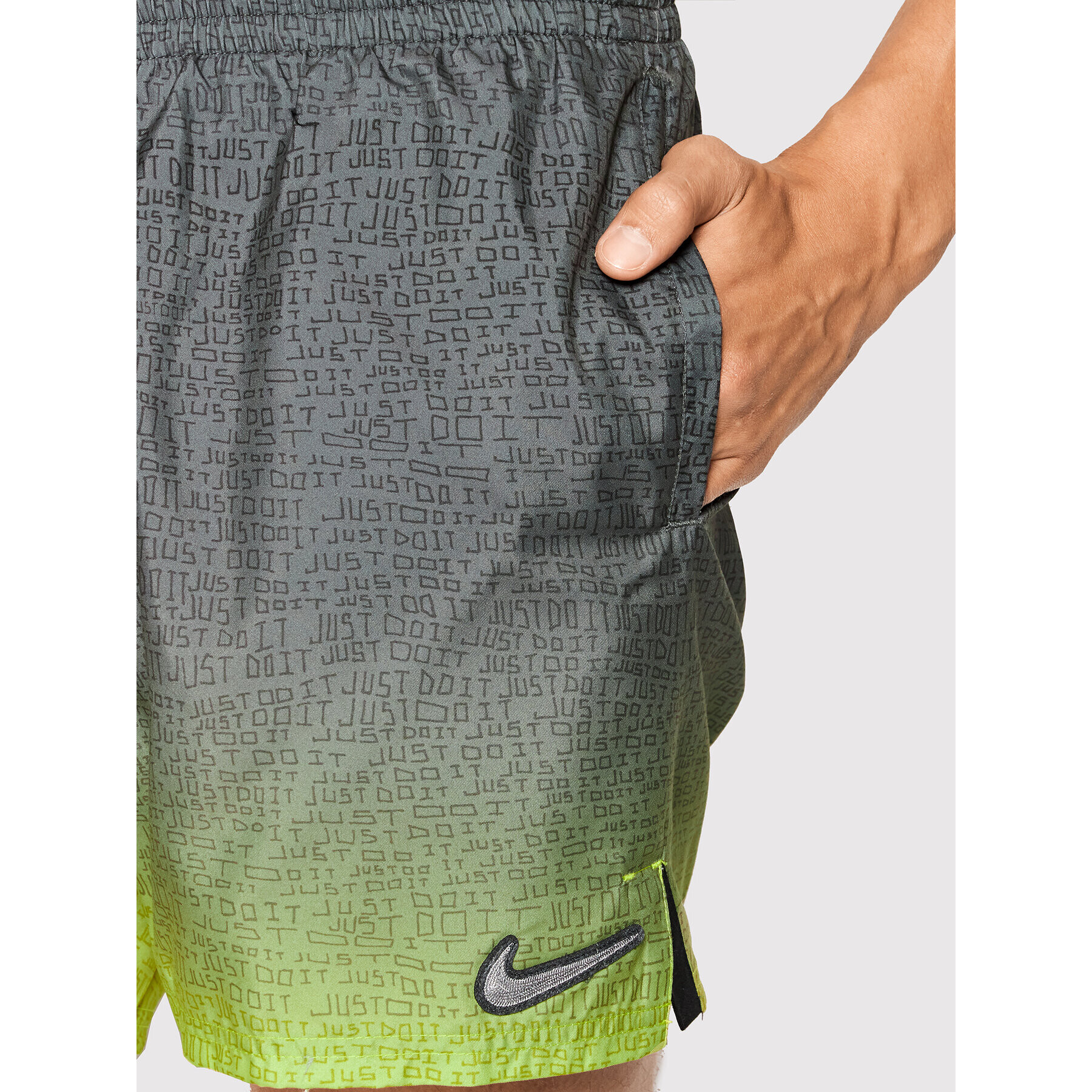 Nike Плувни шорти Volley 5 NESSC479 Зелен Regular Fit - Pepit.bg