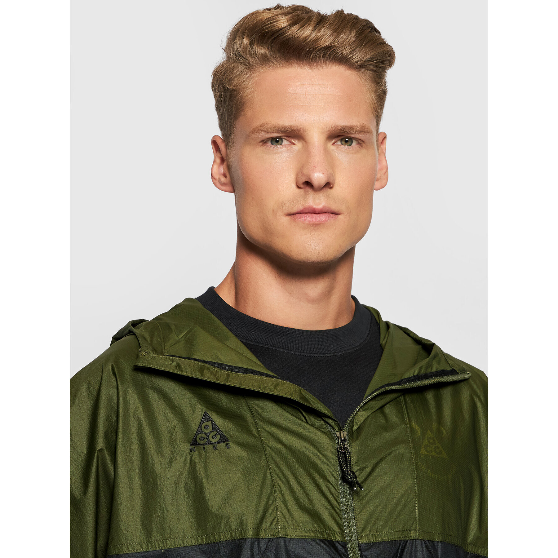 Nike Преходно яке ACG CK7238 Зелен Regular Fit - Pepit.bg