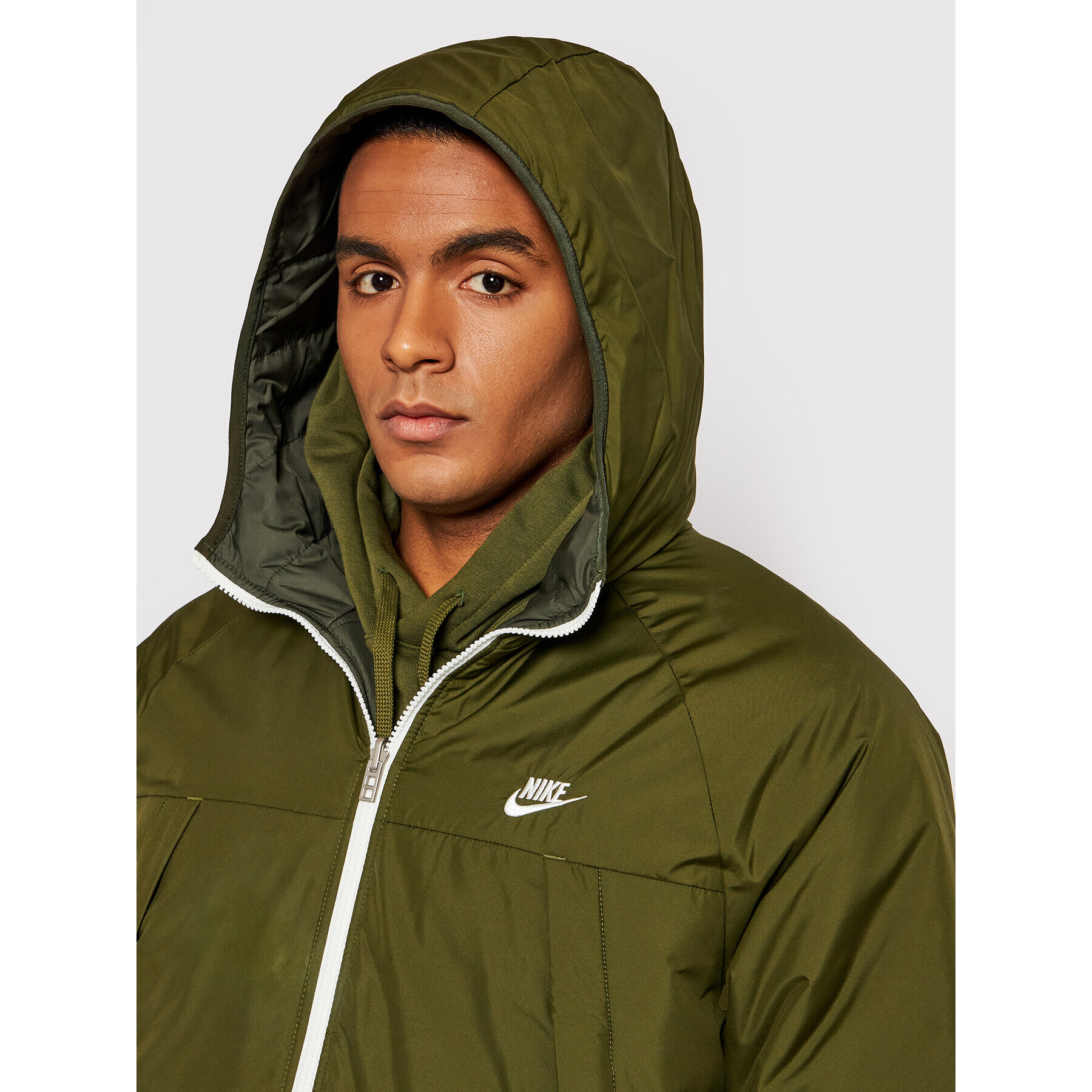 Nike Преходно яке Sportswear Therma-Fit Legace DH2783 Зелен Regular Fit - Pepit.bg