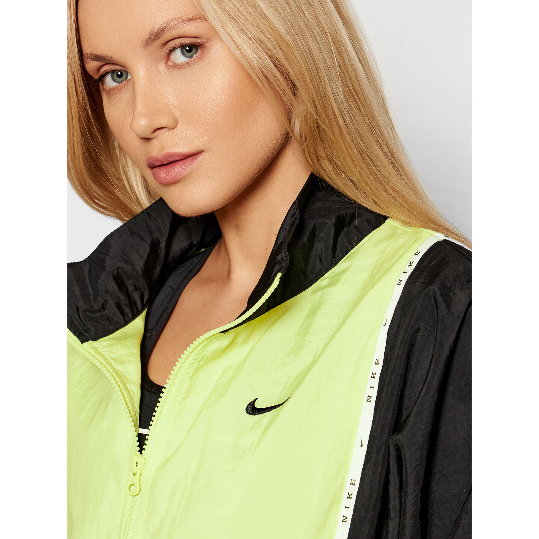 Nike Преходно яке Sportswear Woven Piping CJ3685 Жълт Loose Fit - Pepit.bg