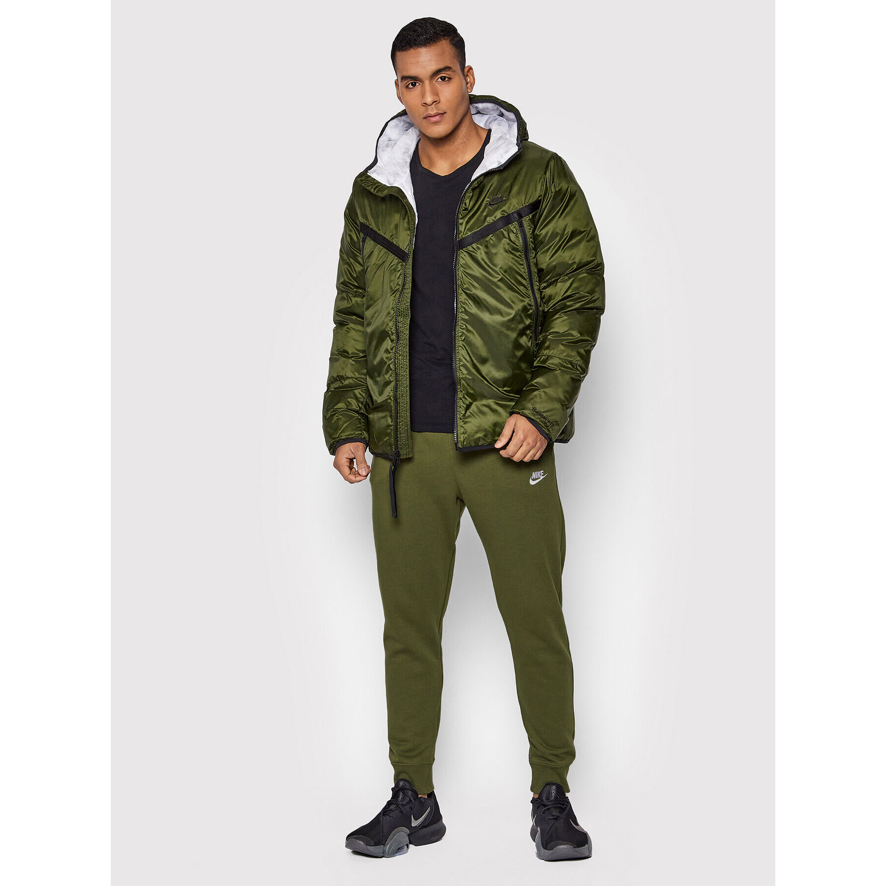 Nike Пухено яке Sportswear Therma-Fit DD6944 Зелен Regular Fit - Pepit.bg