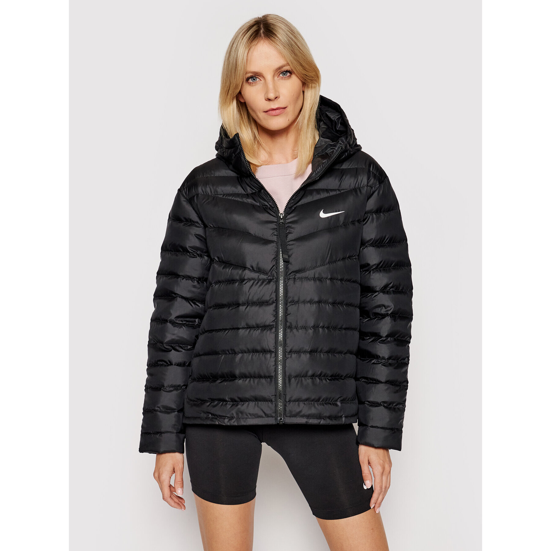 Nike Пухено яке Sportswear Down-Fill CU5094 Черен Regular Fit - Pepit.bg