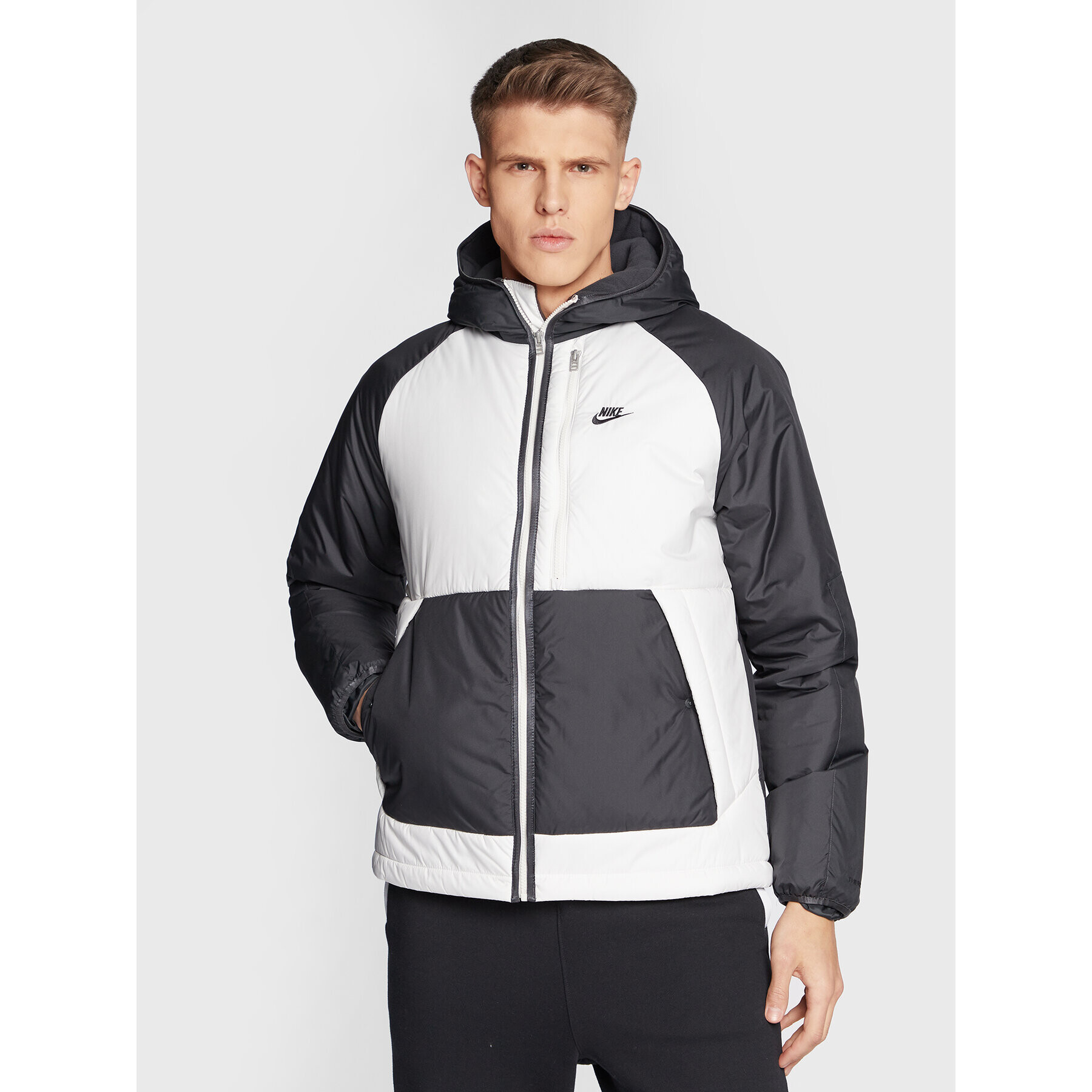 Nike Пухено яке Legacy DD6857 Черен Regular Fit - Pepit.bg