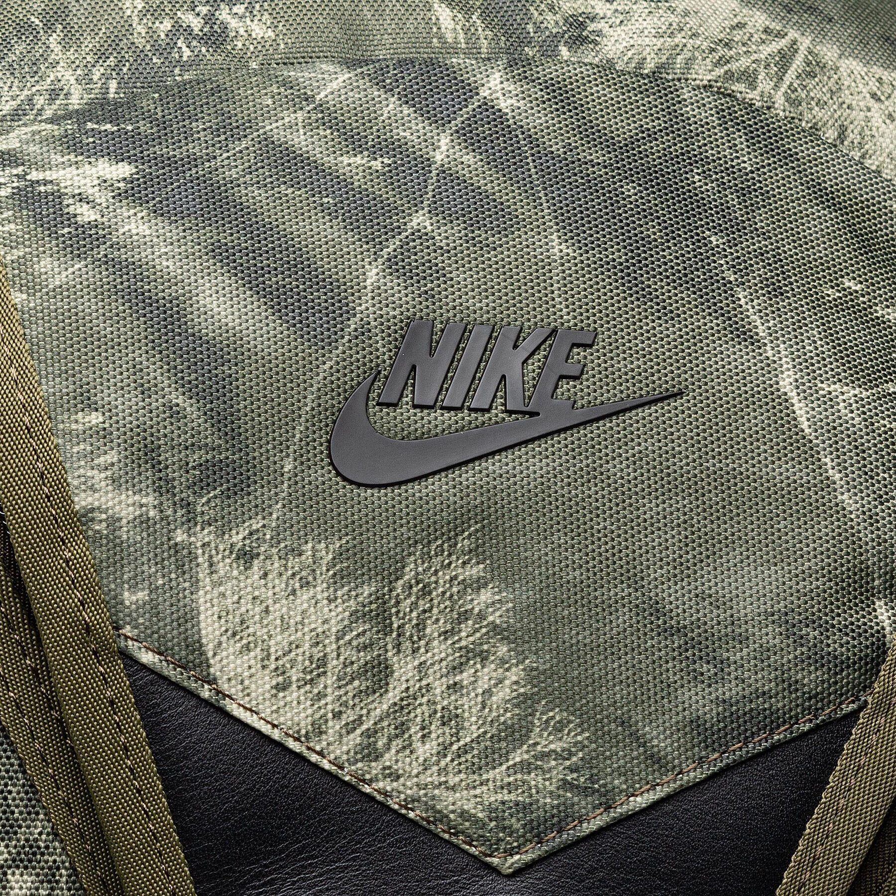 Nike Раница BA6377 395 Зелен - Pepit.bg