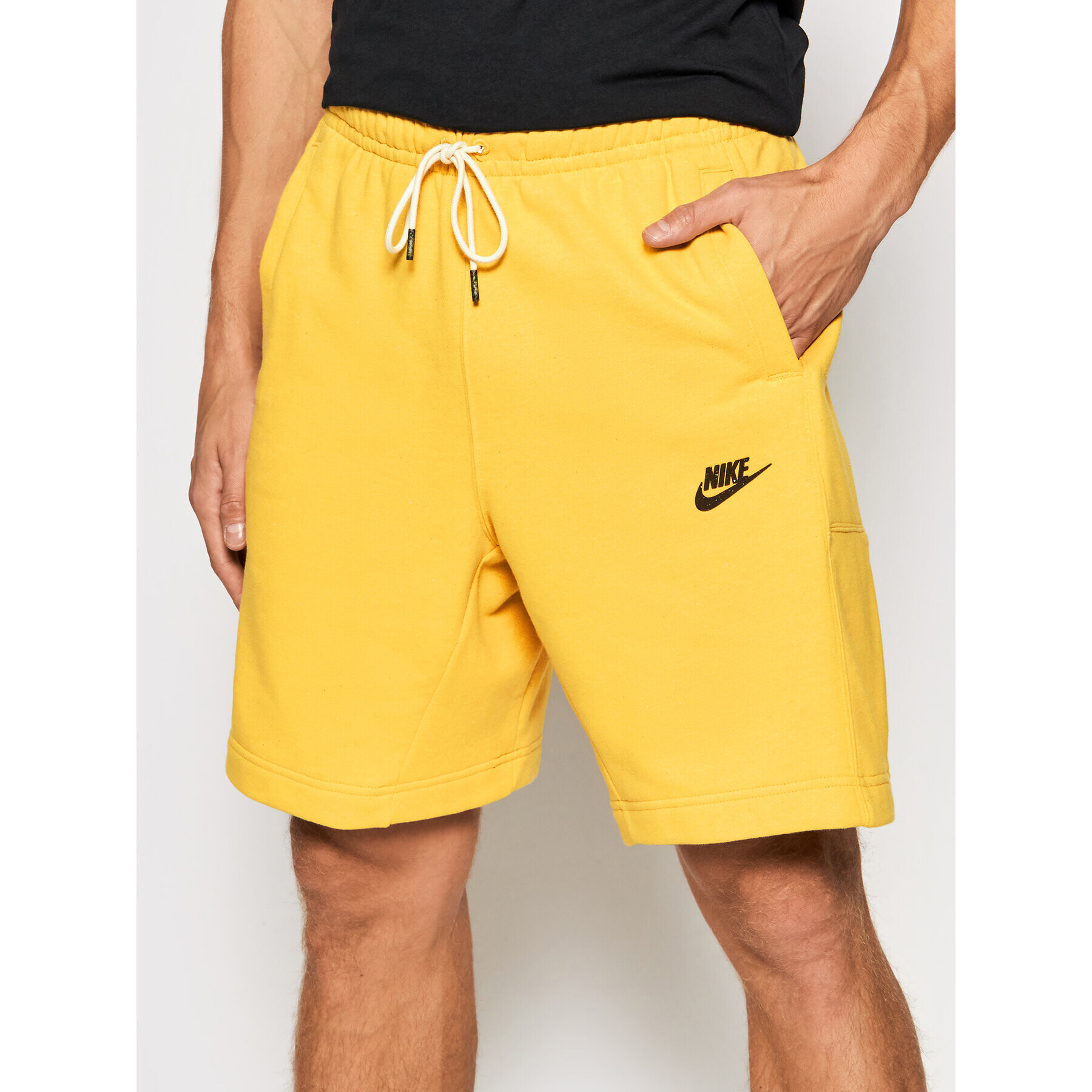 Nike Спортни шорти Revival DA0688 Жълт Standard Fit - Pepit.bg