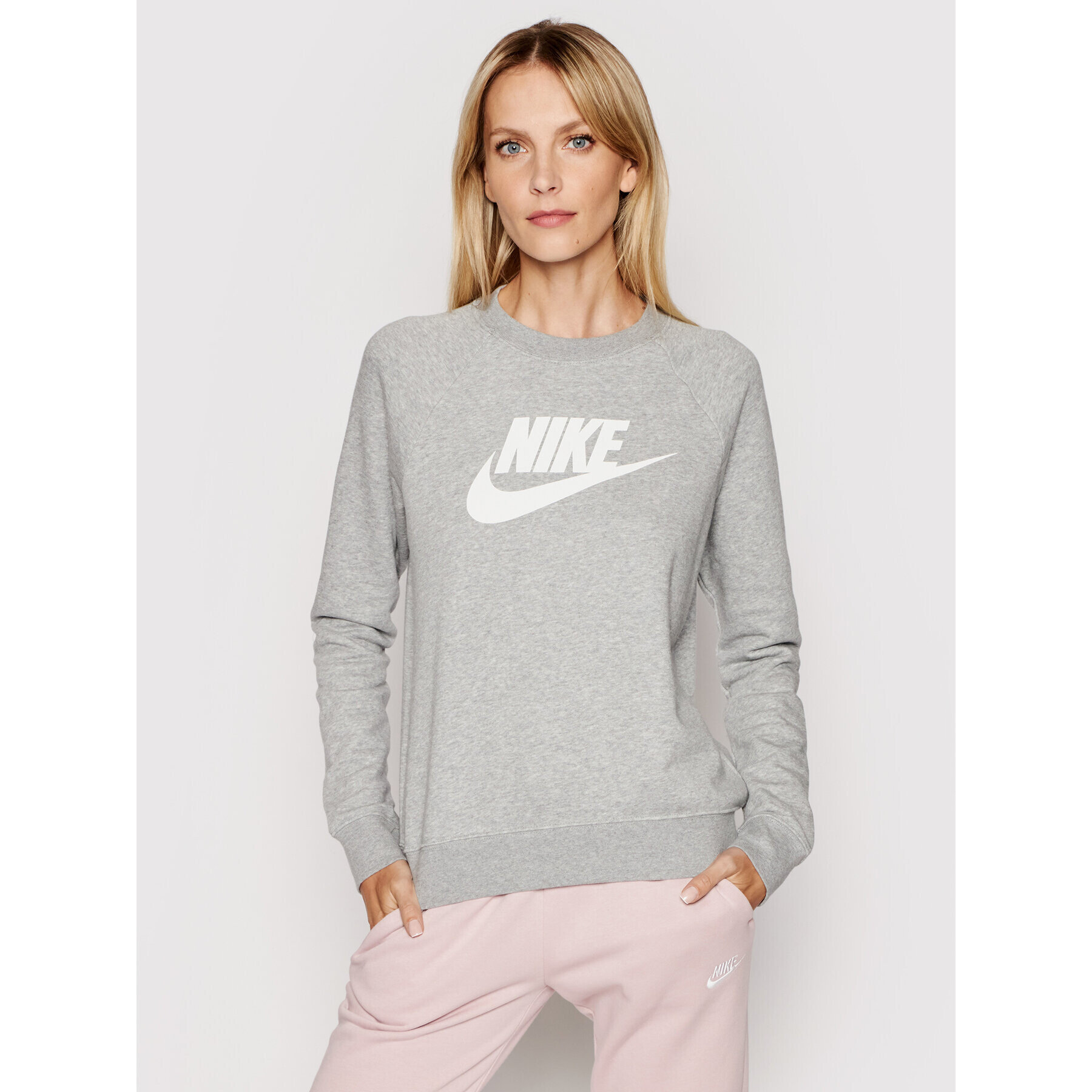 Nike Суитшърт Essential Crew BV4112 Сив Standard Fit - Pepit.bg