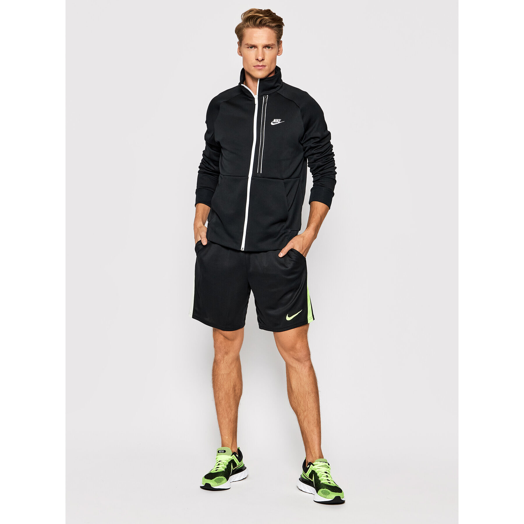 Nike Суитшърт Nsw Heritage Tribute DA0003 Черен Regular Fit - Pepit.bg