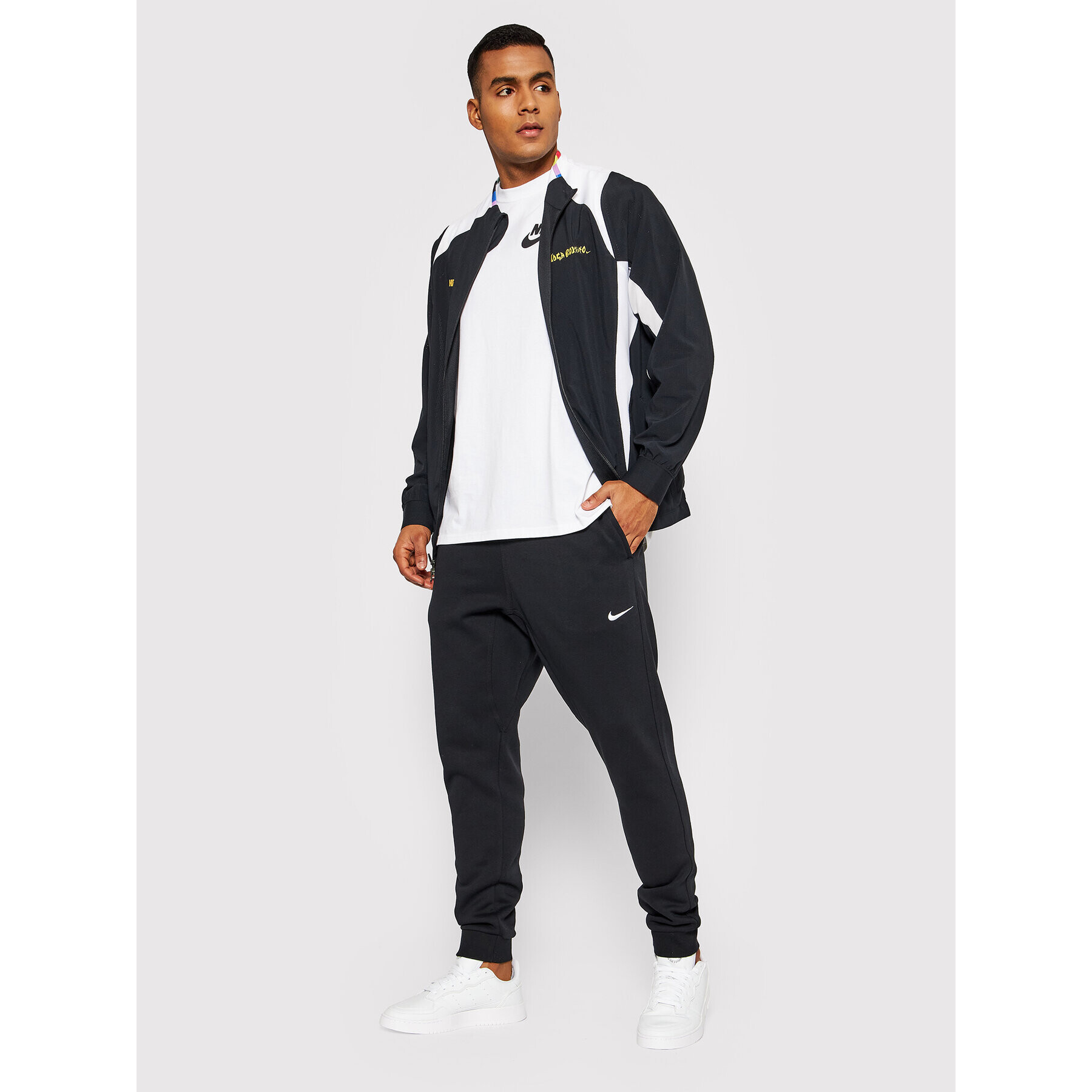 Nike Суитшърт от техническо трико F.C. Joga Bonito Woven CZ0999 Черен Standard Fit - Pepit.bg