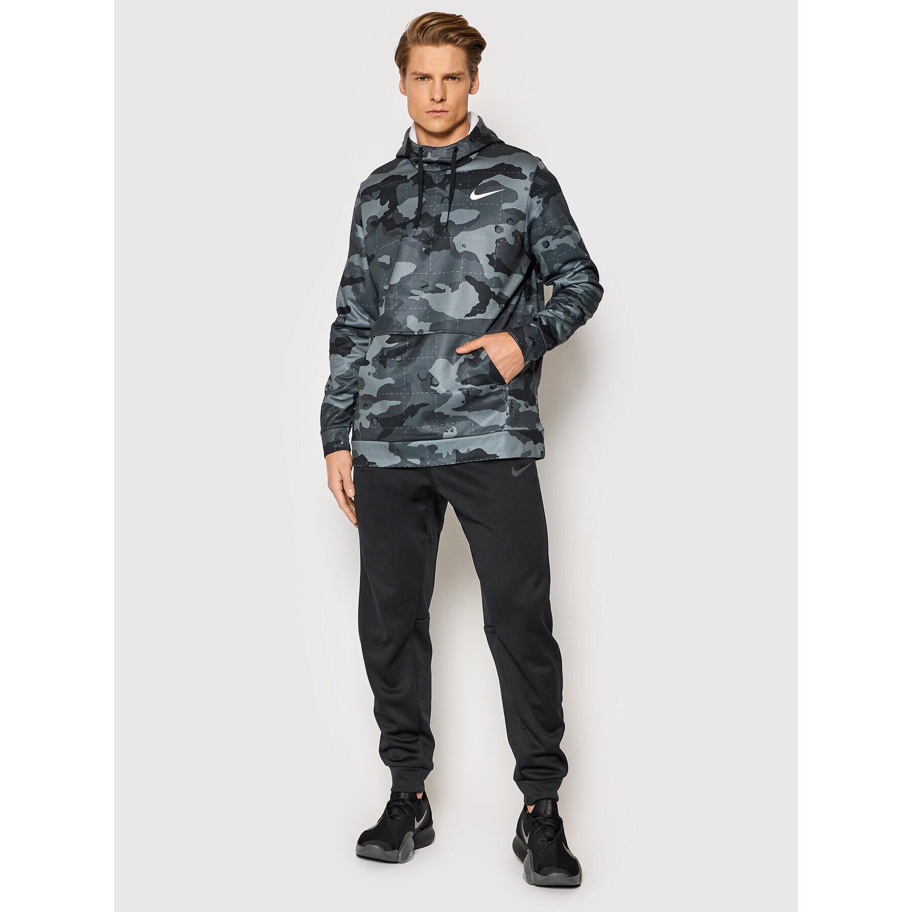 Nike Суитшърт от техническо трико Camo Training DD1757 Зелен Regular Fit - Pepit.bg