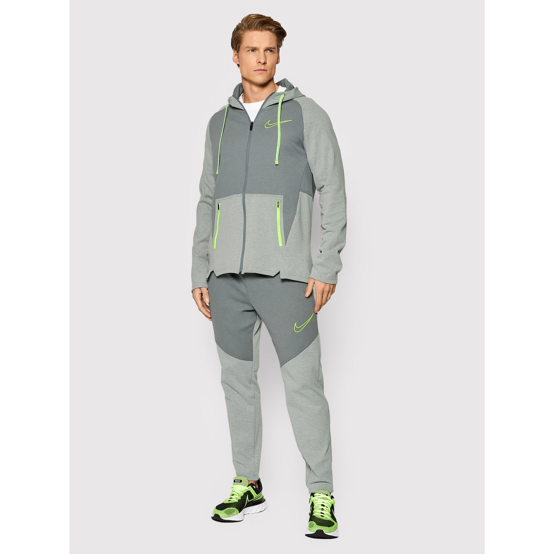 Nike Суитшърт от техническо трико Training DD2102 Сив Regular Fit - Pepit.bg