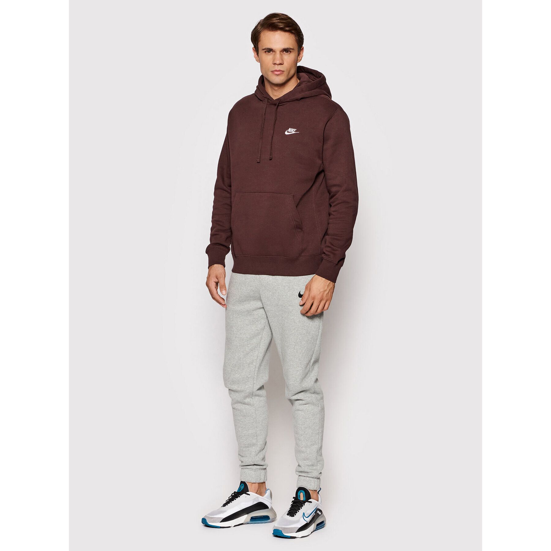 Nike Суитшърт Sportswear Club BV2654 Кафяв Standard Fit - Pepit.bg