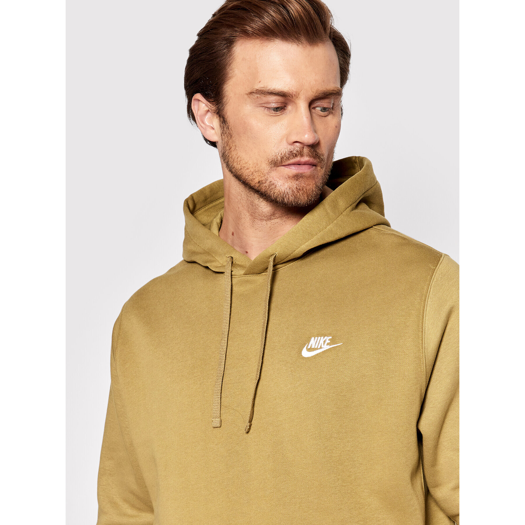 Nike Суитшърт Sportswear Club BV2654 Кафяв Standard Fit - Pepit.bg