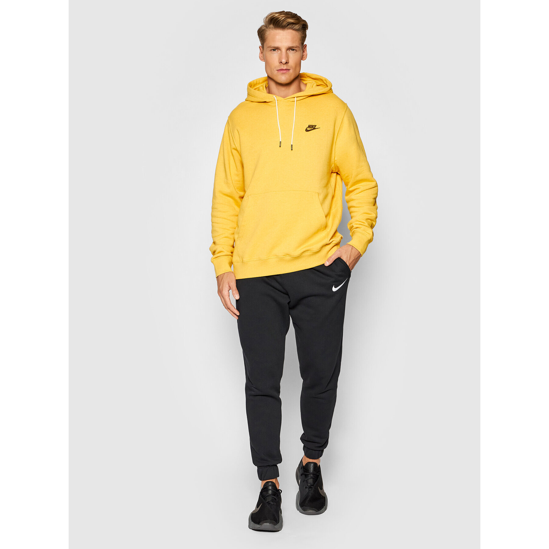 Nike Суитшърт Sportswear DA0680 Жълт Standard Fit - Pepit.bg