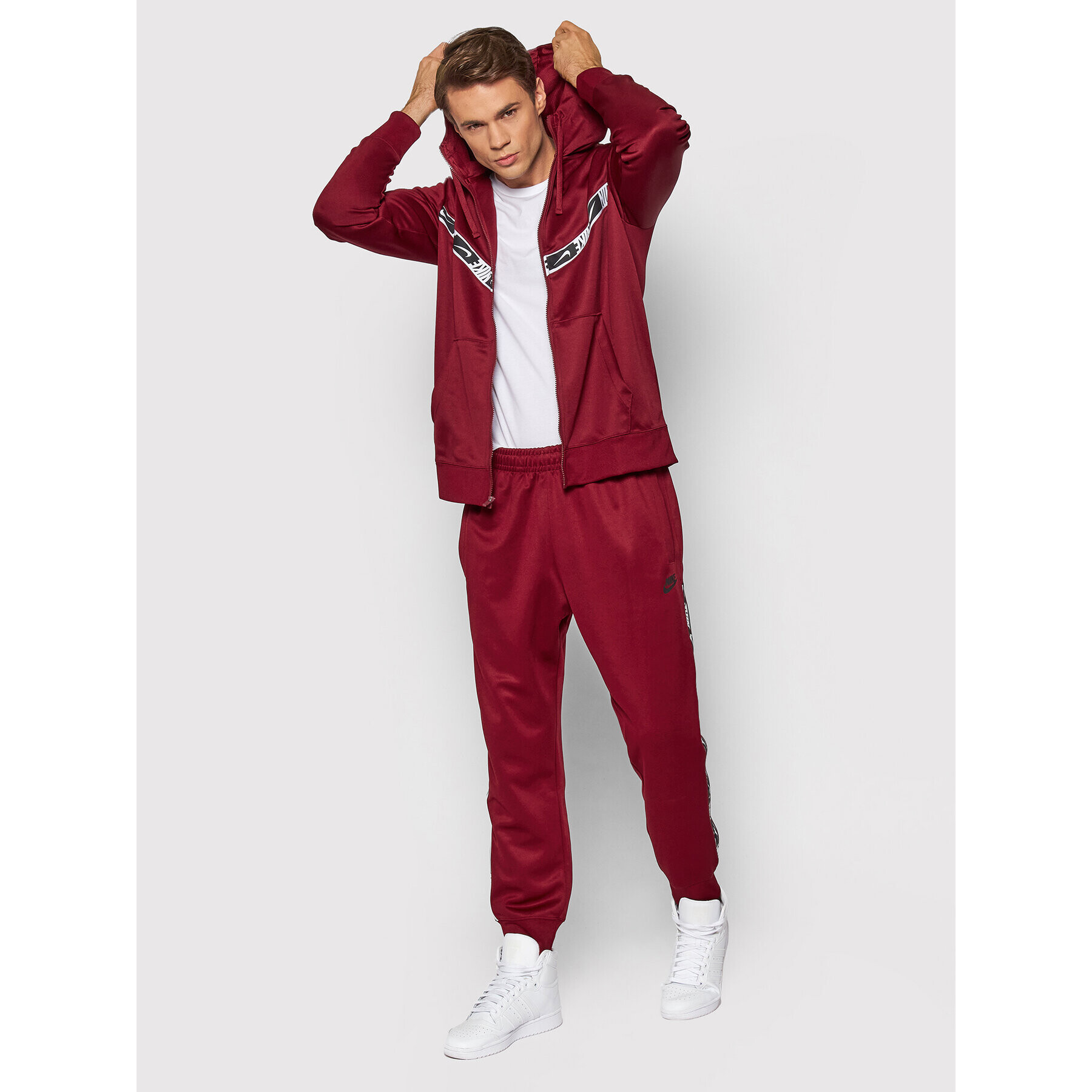 Nike Суитшърт Sportswear DM4672 Бордо Regular Fit - Pepit.bg