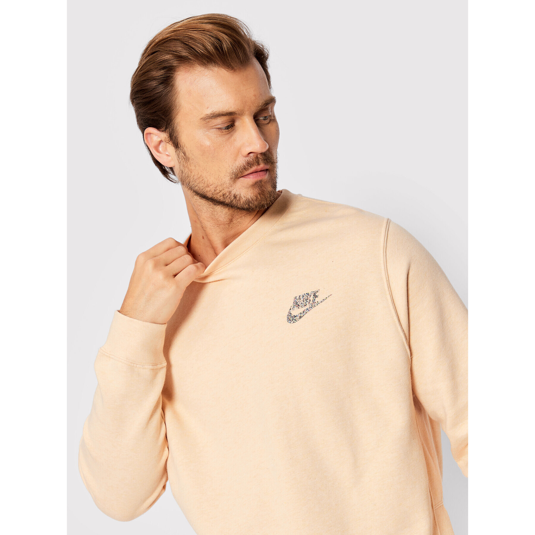 Nike Суитшърт Sportswear DM5630 Оранжев Regular Fit - Pepit.bg