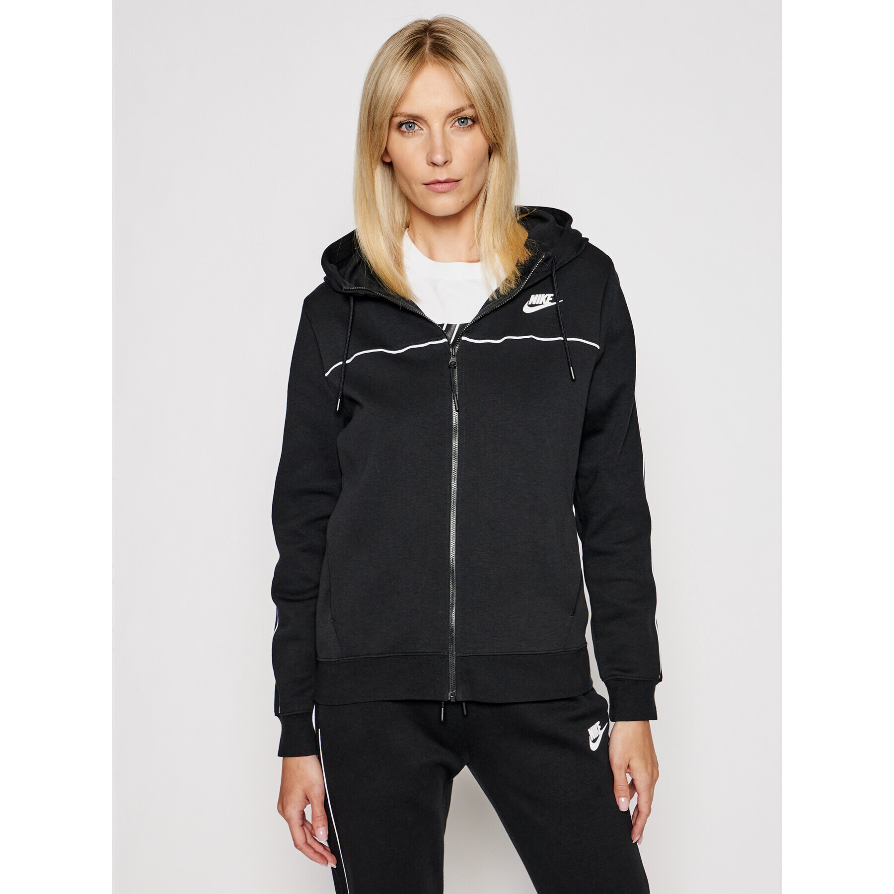 Nike Суитшърт Sportswear Millenium Fleece CZ8338 Черен Standard Fit - Pepit.bg