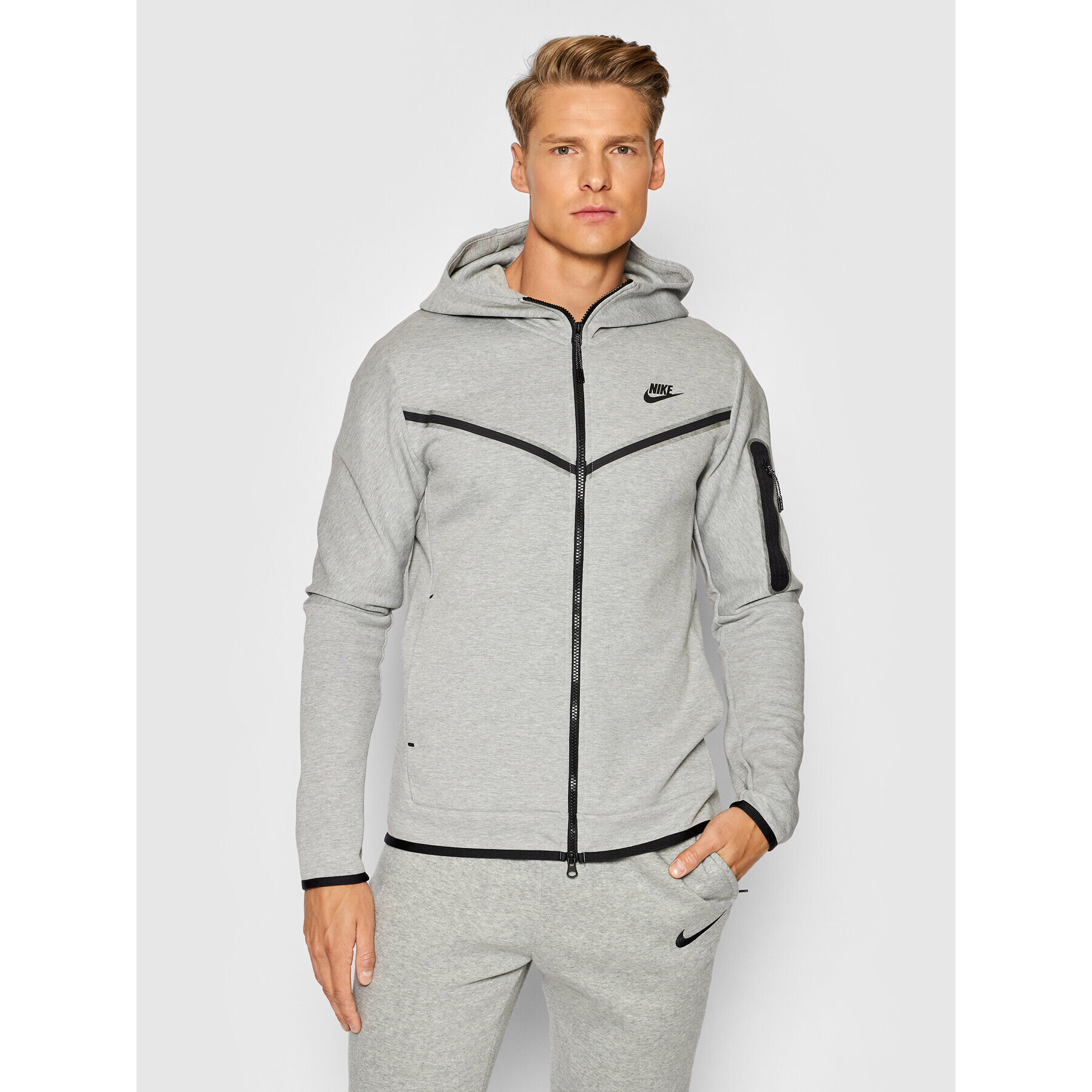 Nike Суитшърт Sportswear Tech CU4489 Сив Standard Fit - Pepit.bg