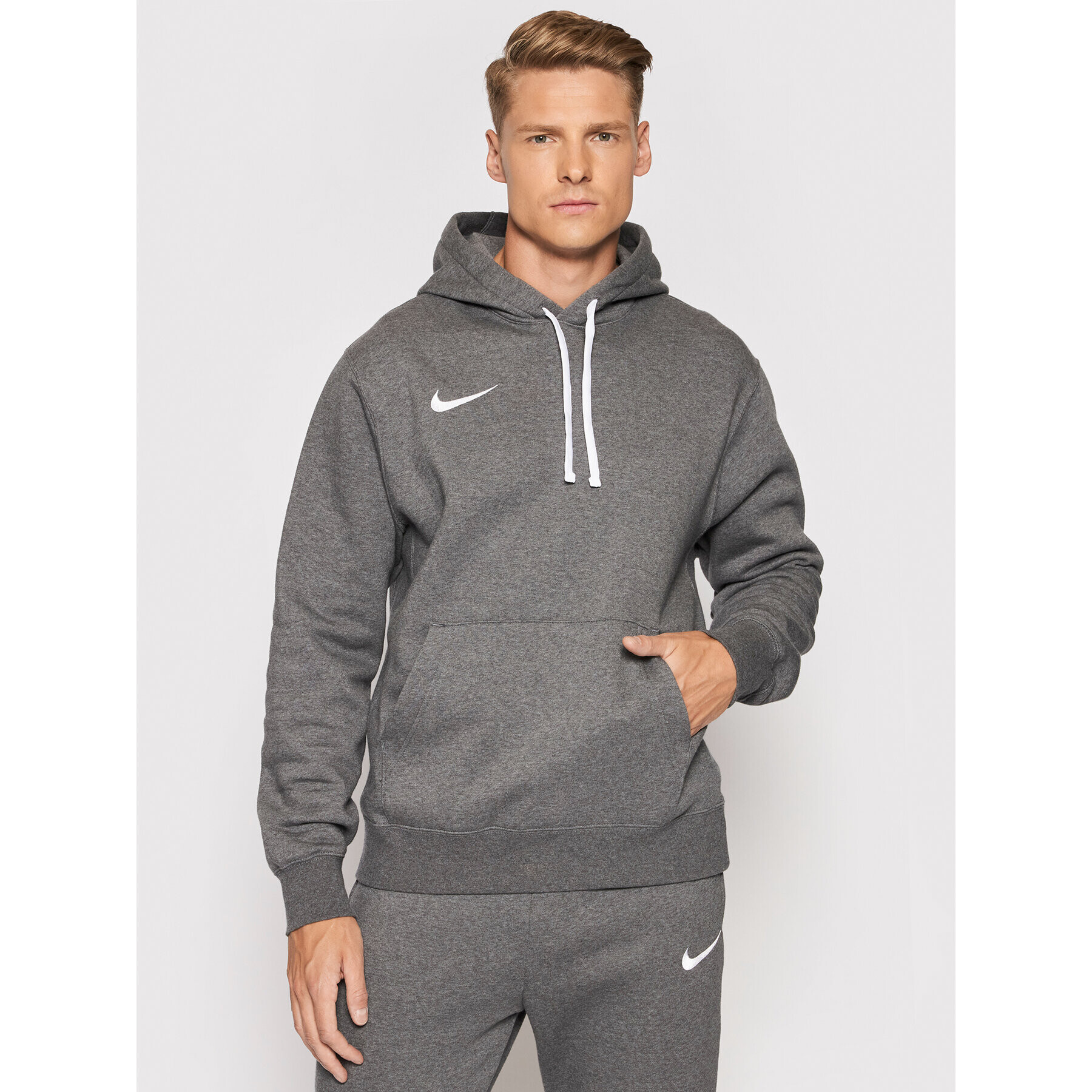 Nike Суитшърт Team Club 20 CW6894 Сив Regular Fit - Pepit.bg