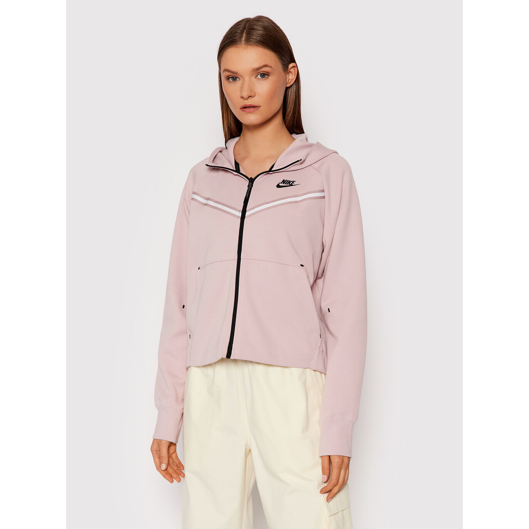 Nike Суитшърт Windrunner CW4298 Розов Standard Fit - Pepit.bg
