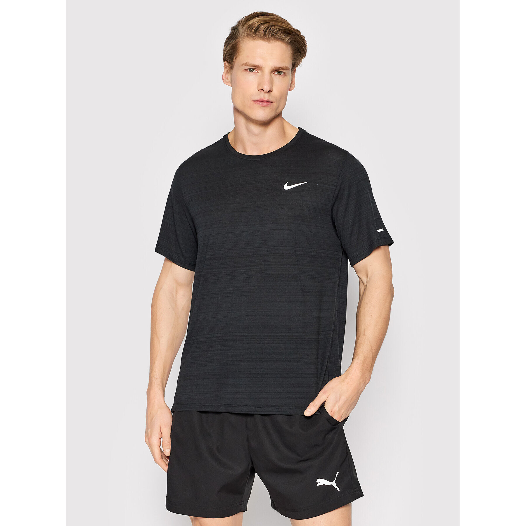 Nike Тениска от техническо трико Dri-FIT Miler CU5992 Черен Regular Fit - Pepit.bg