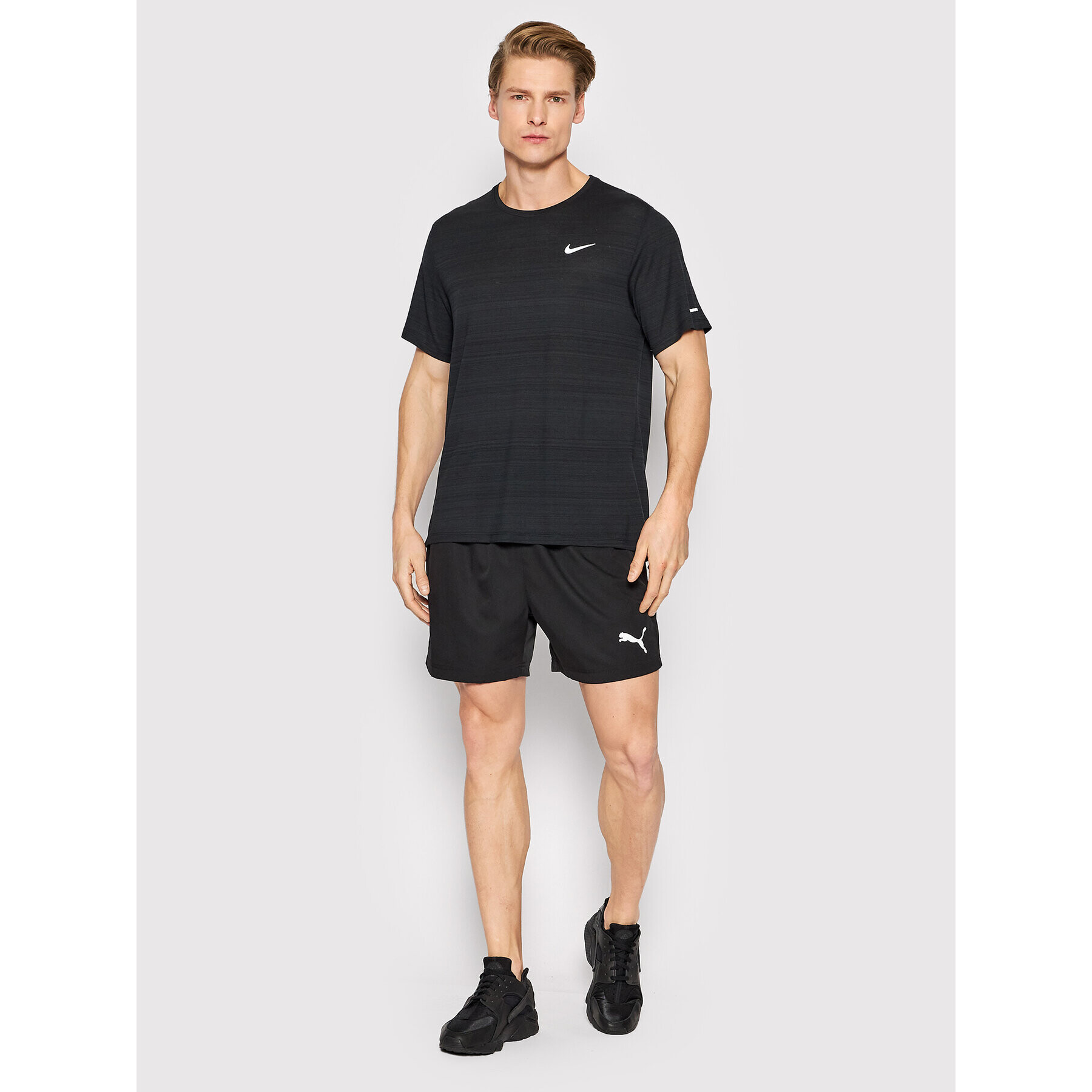 Nike Тениска от техническо трико Dri-FIT Miler CU5992 Черен Regular Fit - Pepit.bg