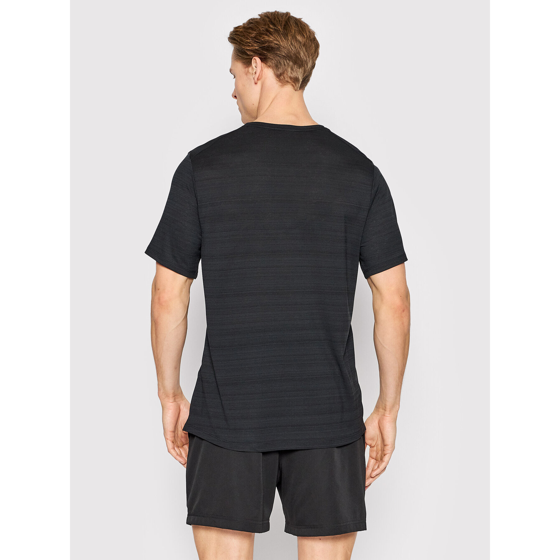 Nike Тениска от техническо трико Dri-FIT Miler CU5992 Черен Regular Fit - Pepit.bg