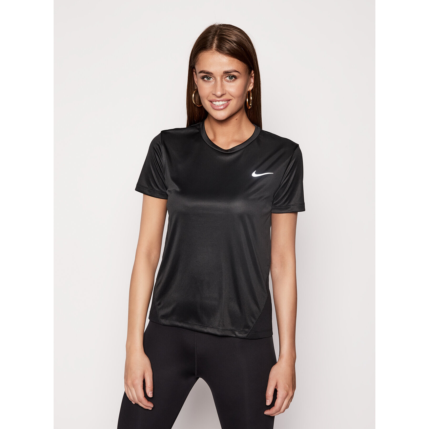 Nike Тениска от техническо трико Miler AJ8121 Черен Regular Fit - Pepit.bg