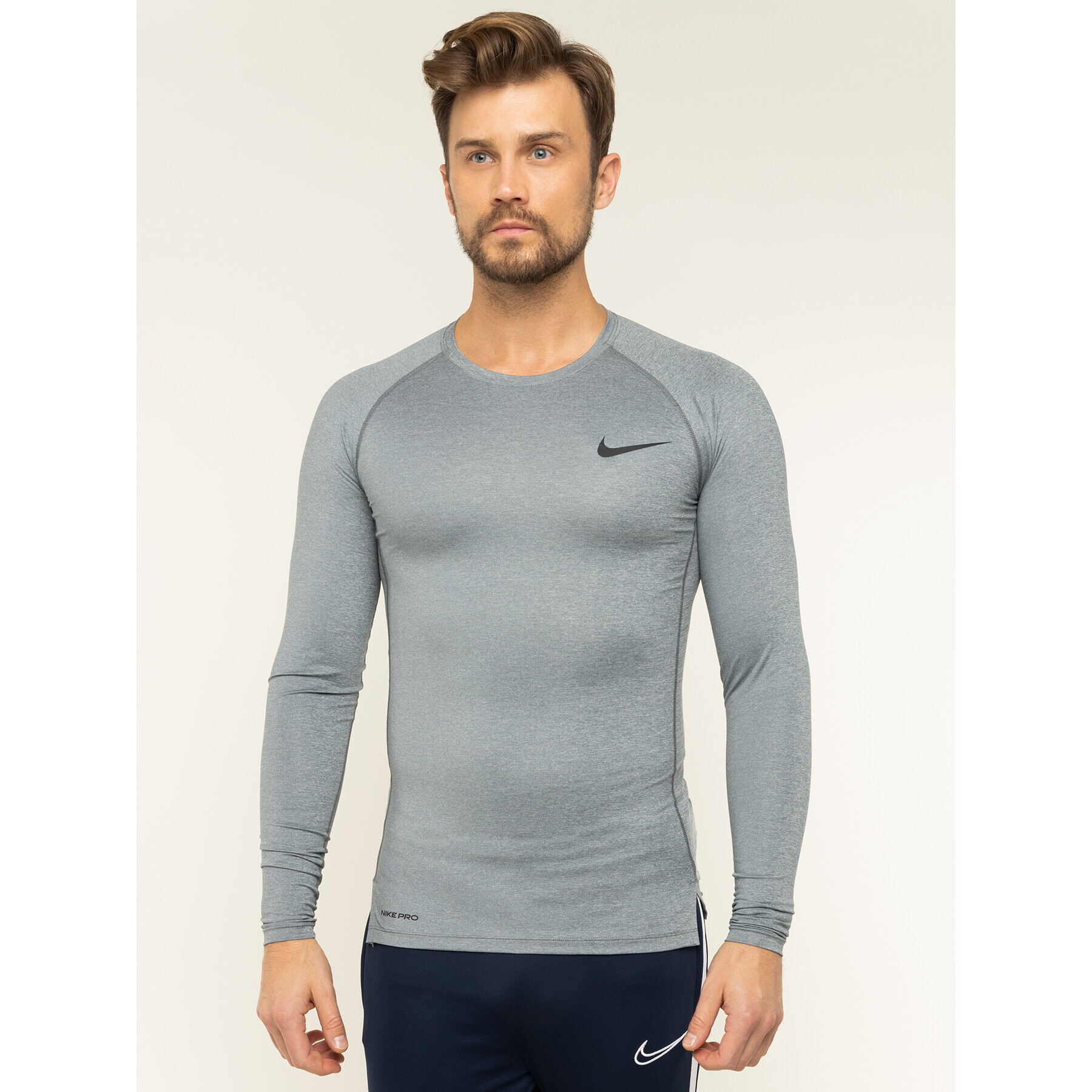 Nike Тениска от техническо трико Pro BV5588 Сив Slim Fit - Pepit.bg