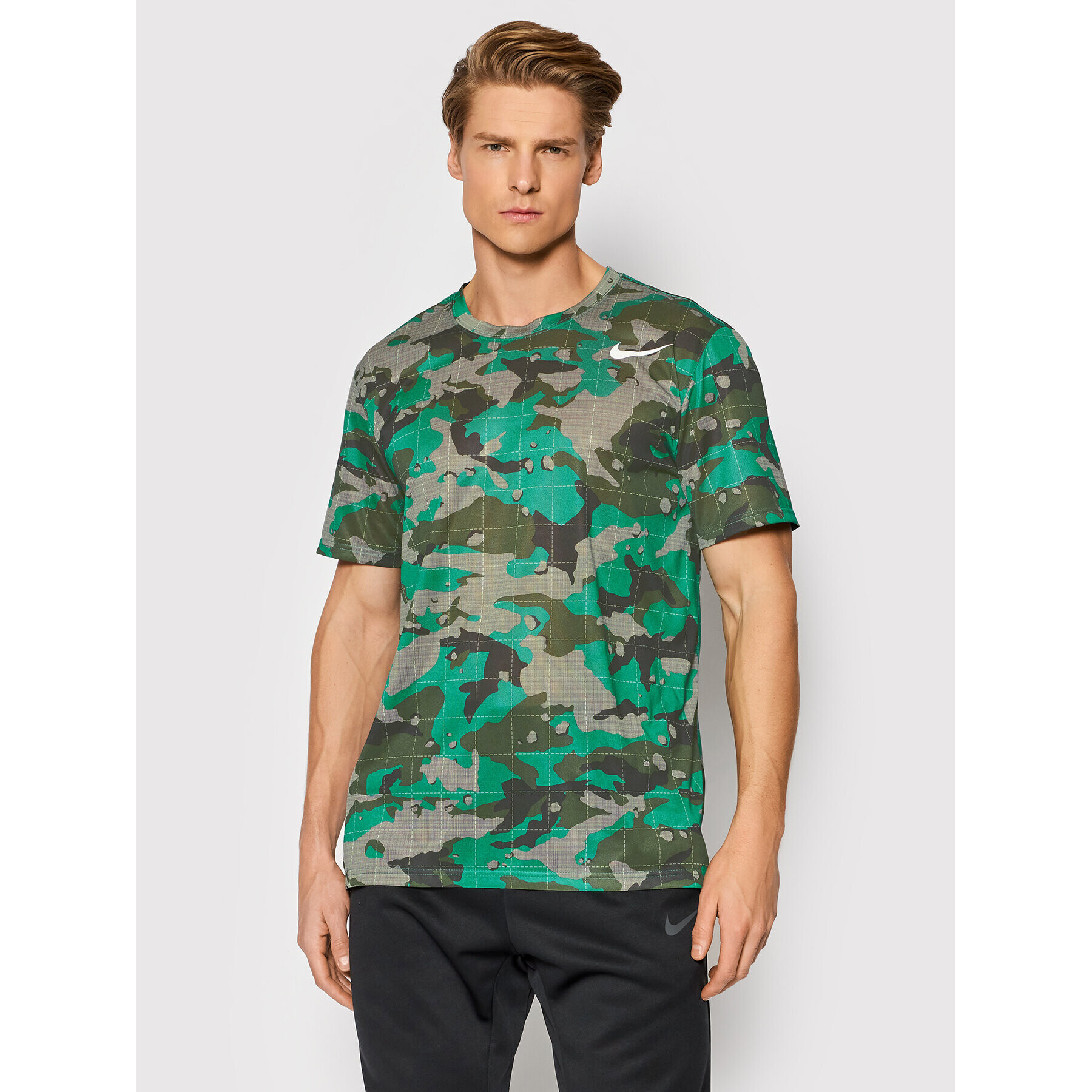 Nike Тениска от техническо трико DD6886 Dri-Fit Зелен Regular Fit - Pepit.bg