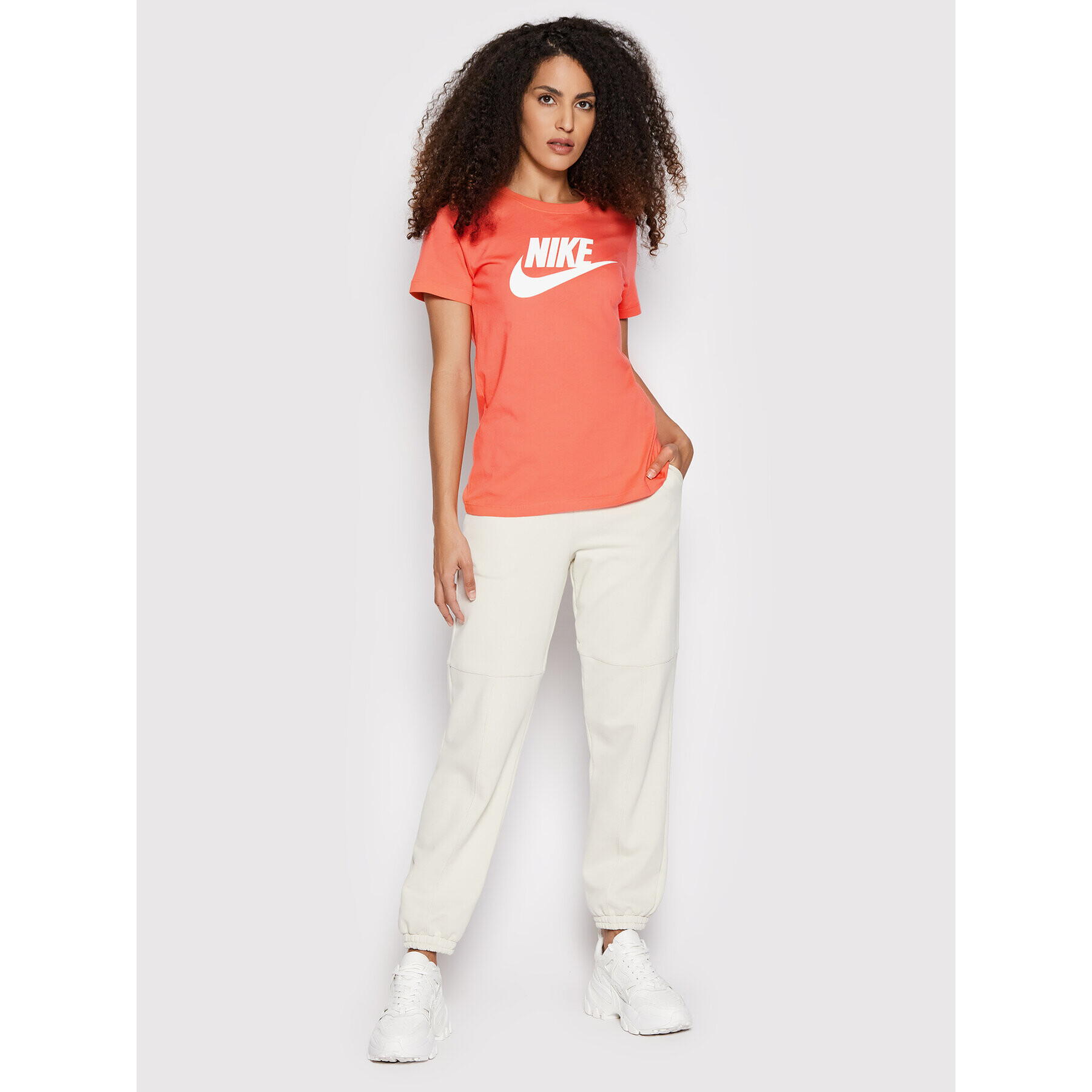 Nike Тишърт Essential BV6169 Оранжев Regular Fit - Pepit.bg