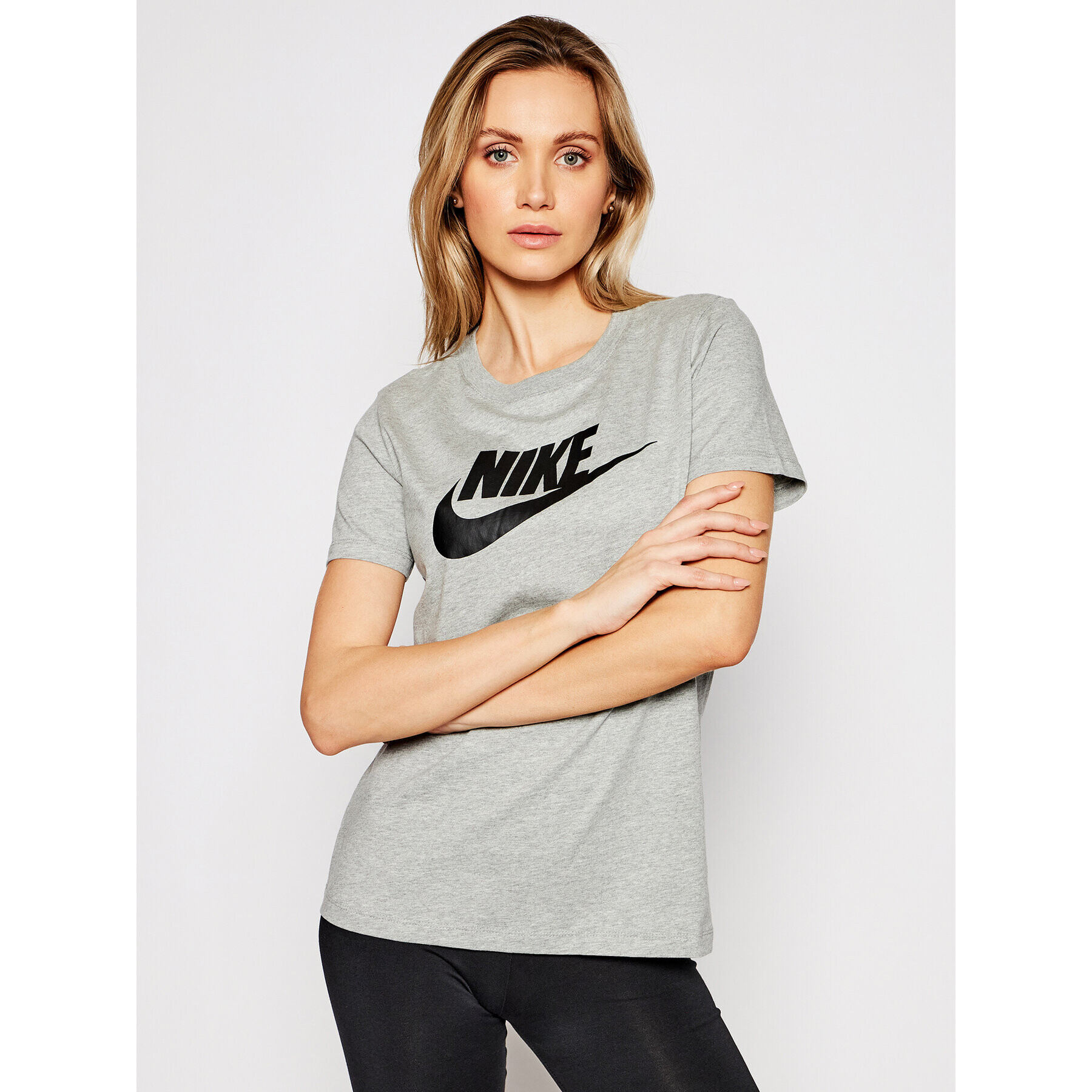 Nike Тишърт Essential BV6169 Сив Regular Fit - Pepit.bg