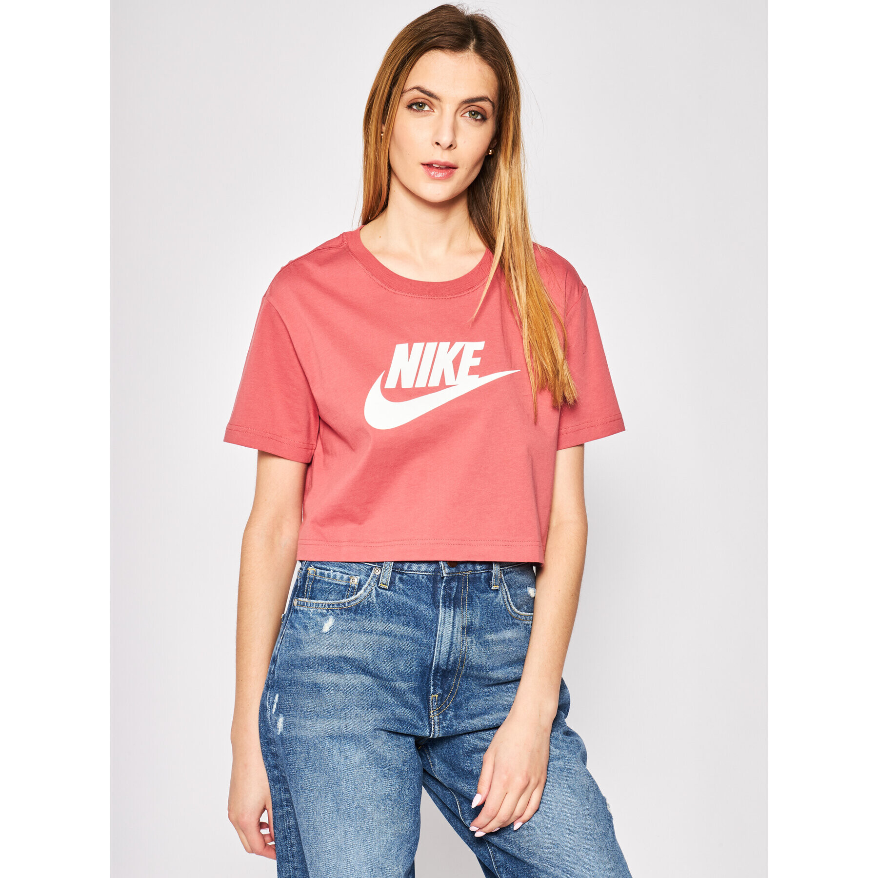 Nike Тишърт Sportswear Essential BV6175 Розов Loose Fit - Pepit.bg