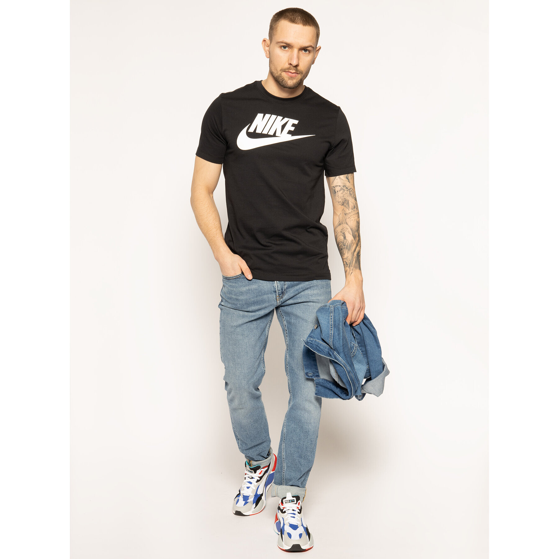 Nike Тишърт Icon Futura AR5004 Черен Regular Fit - Pepit.bg