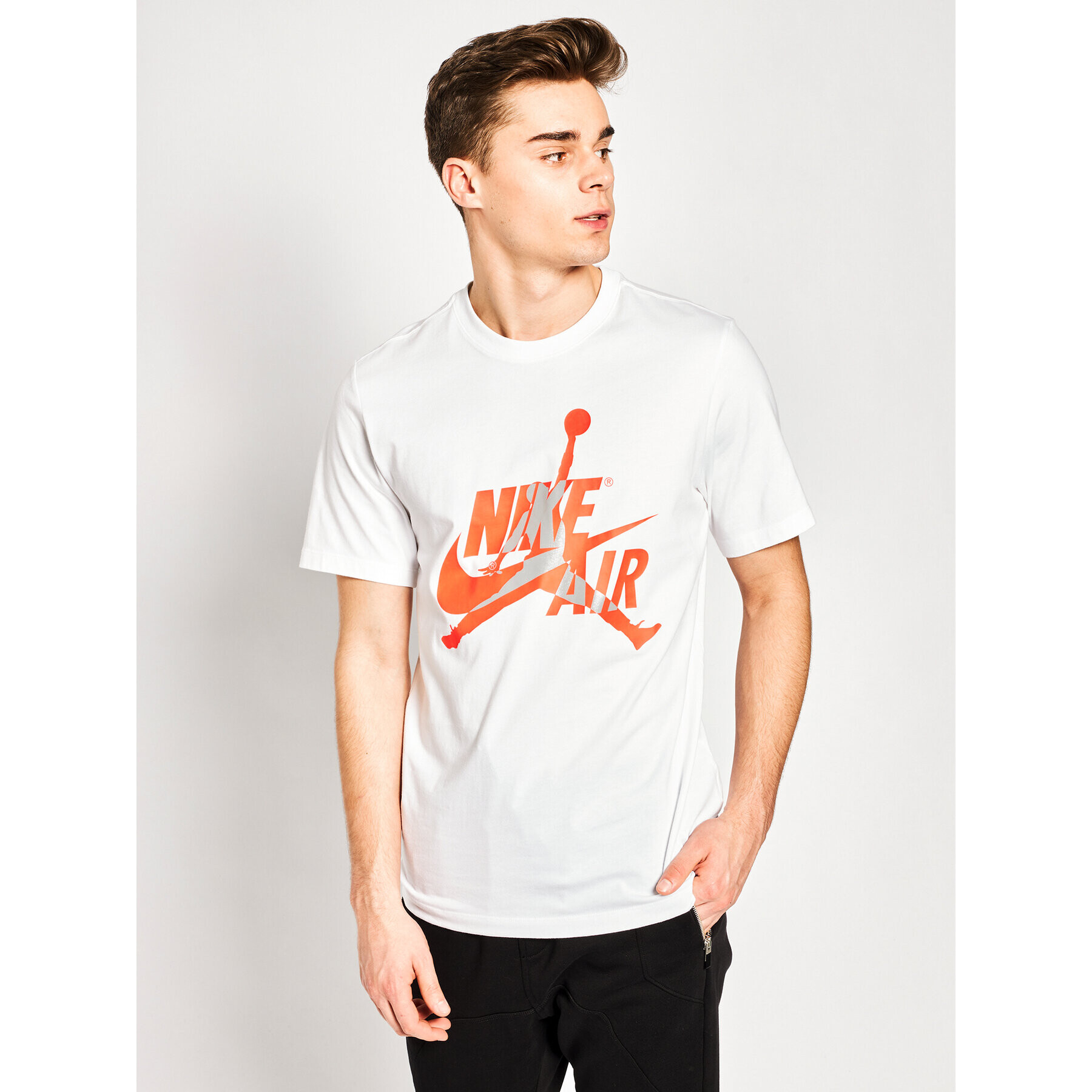 Nike Тишърт Jordan Classics BV5905 Бял Standard Fit - Pepit.bg