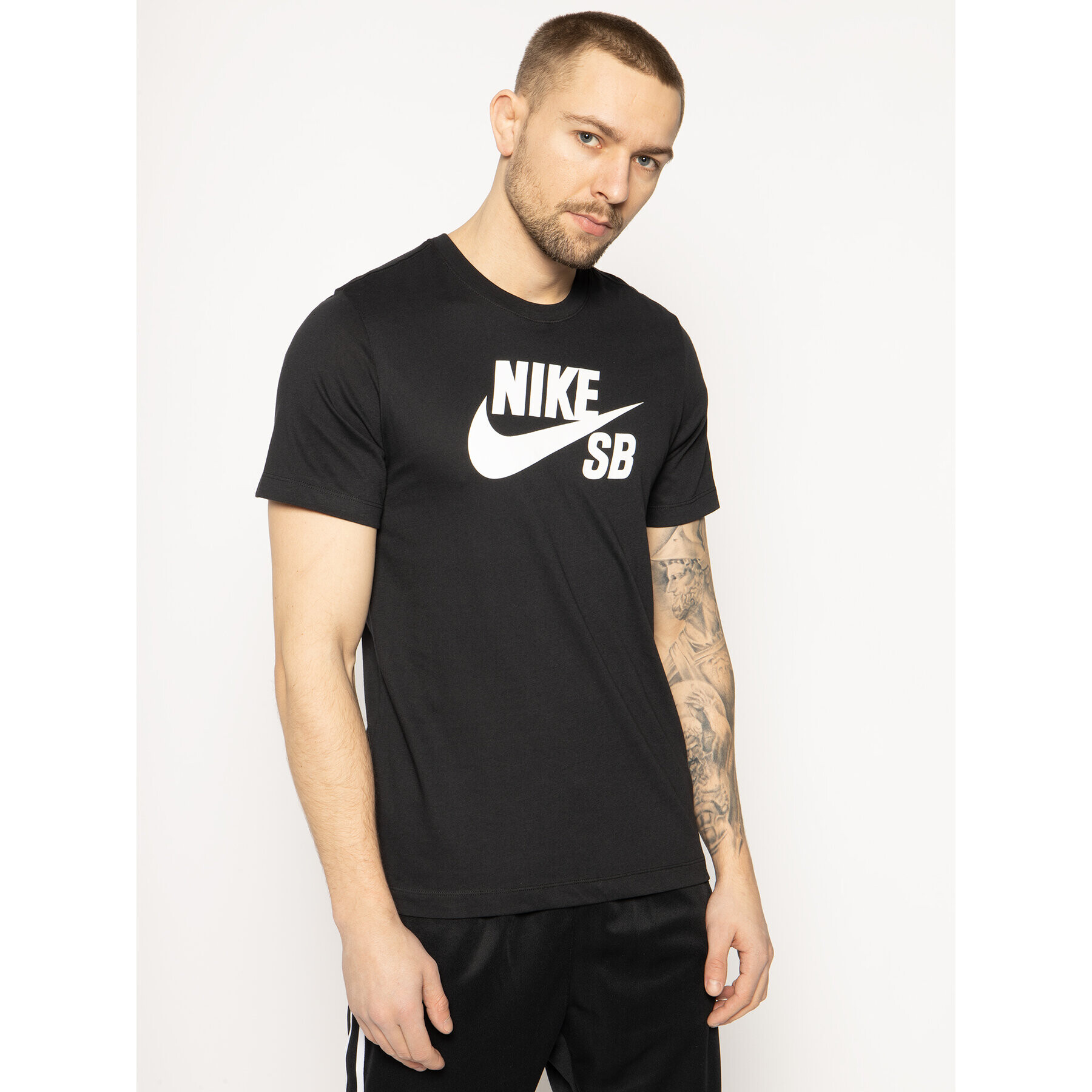 Nike Тишърт SB AR4209 Черен Standard Fit - Pepit.bg