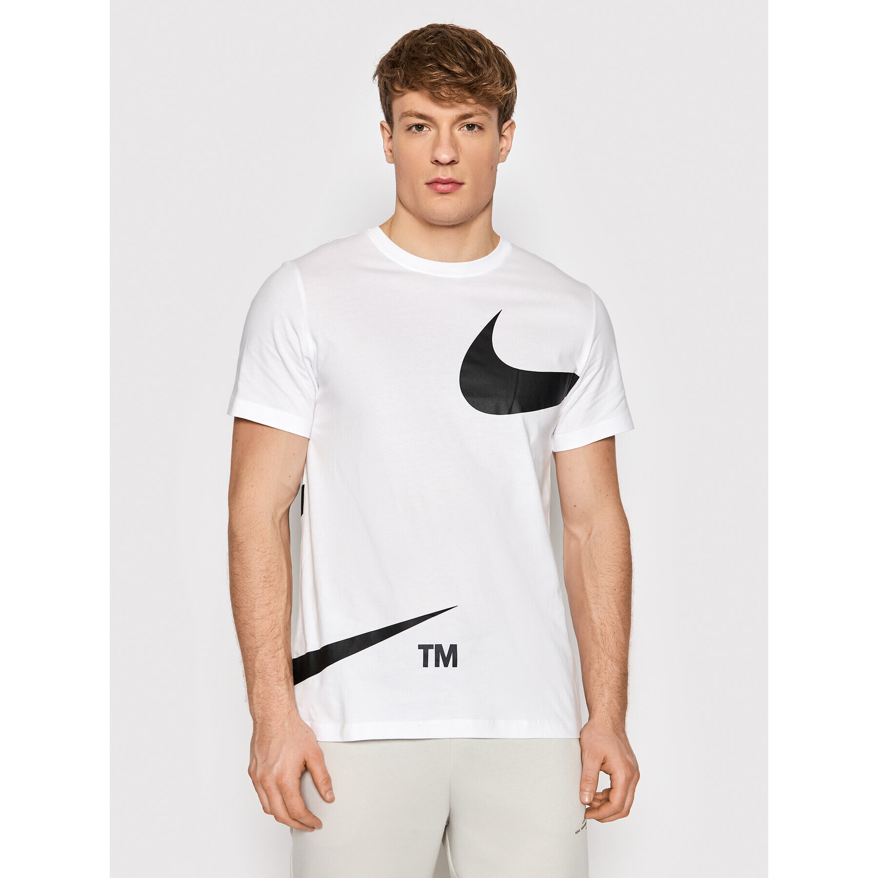 Nike Тишърт Sportswear DD3349 Бял Standard Fit - Pepit.bg