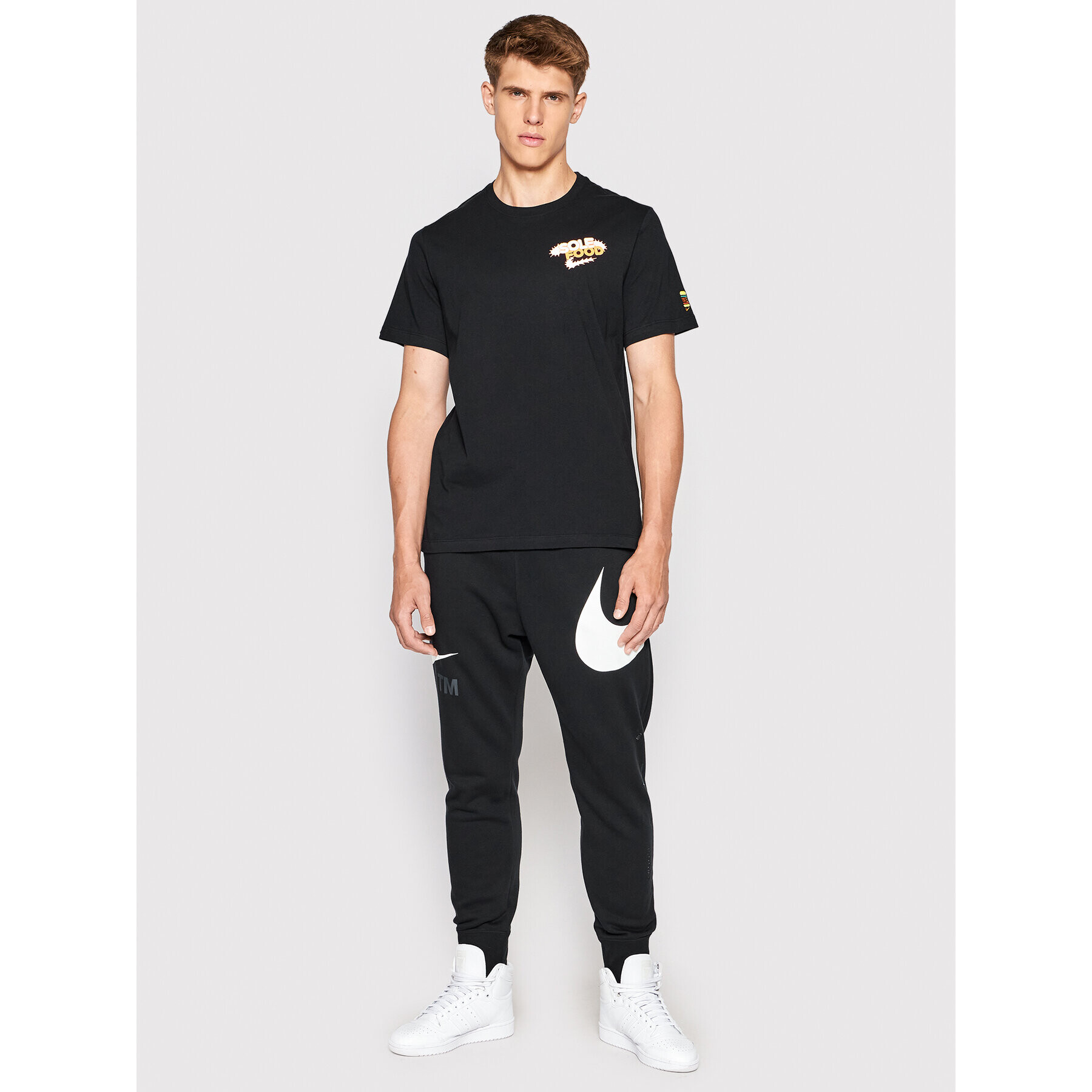 Nike Тишърт Sportswear DN5177 Черен Regular Fit - Pepit.bg