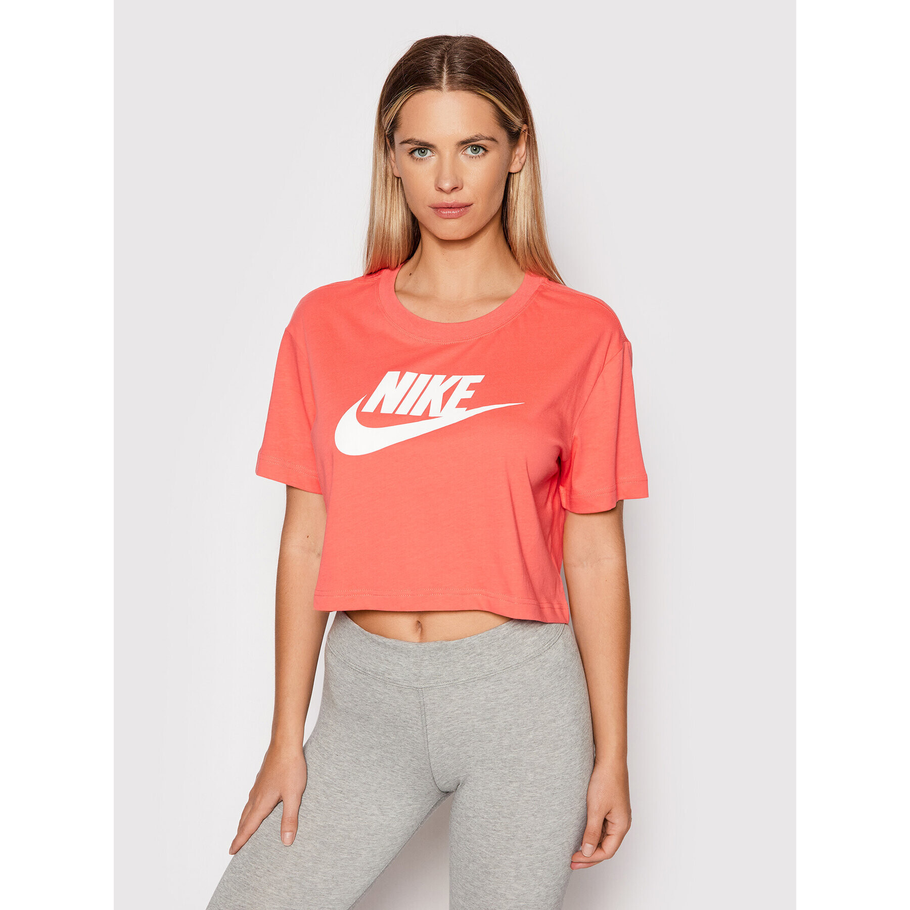 Nike Тишърт Sportswear Essential BV6175 Оранжев Loose Fit - Pepit.bg