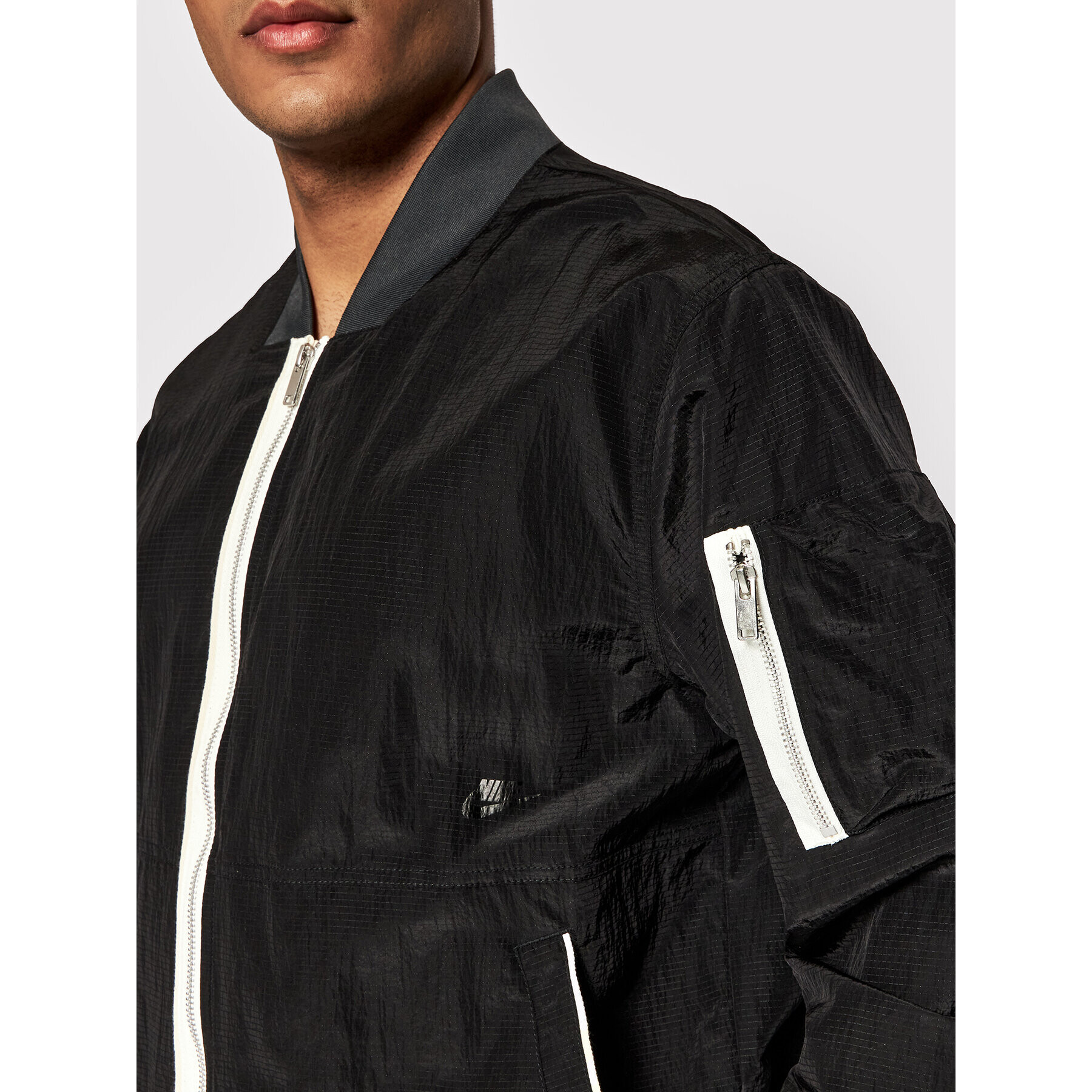 Nike Яке бомбър Essentials DM6698 Черен Regular Fit - Pepit.bg
