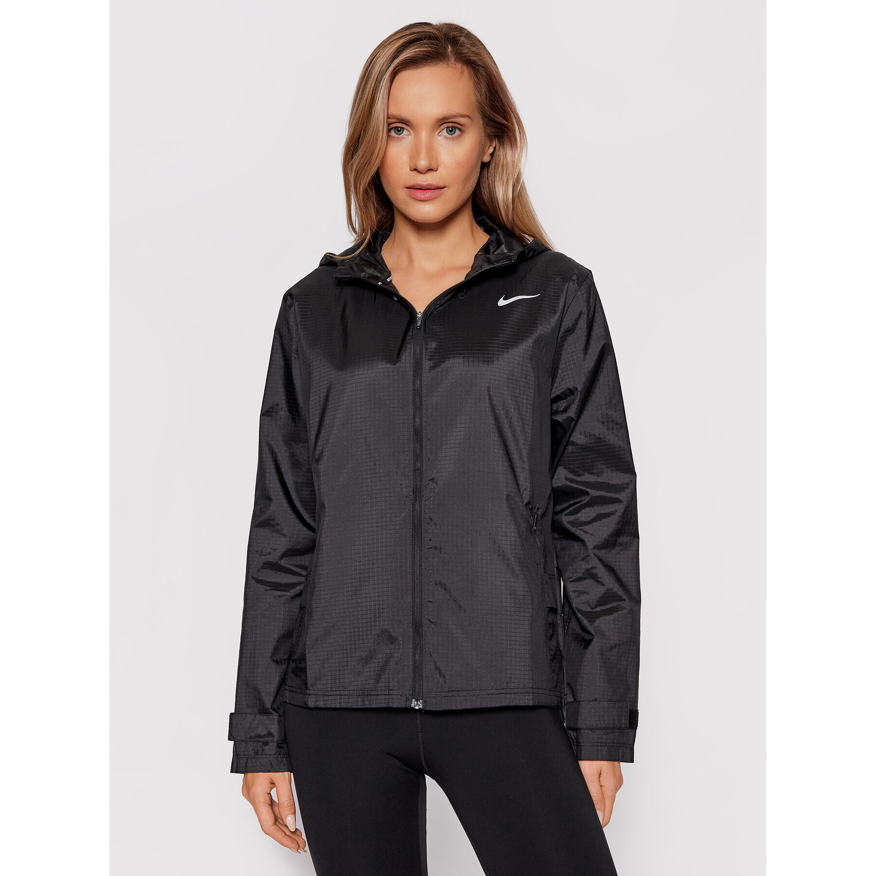 Nike Яке за джогинг Essential CU3217 Черен Standard Fit - Pepit.bg