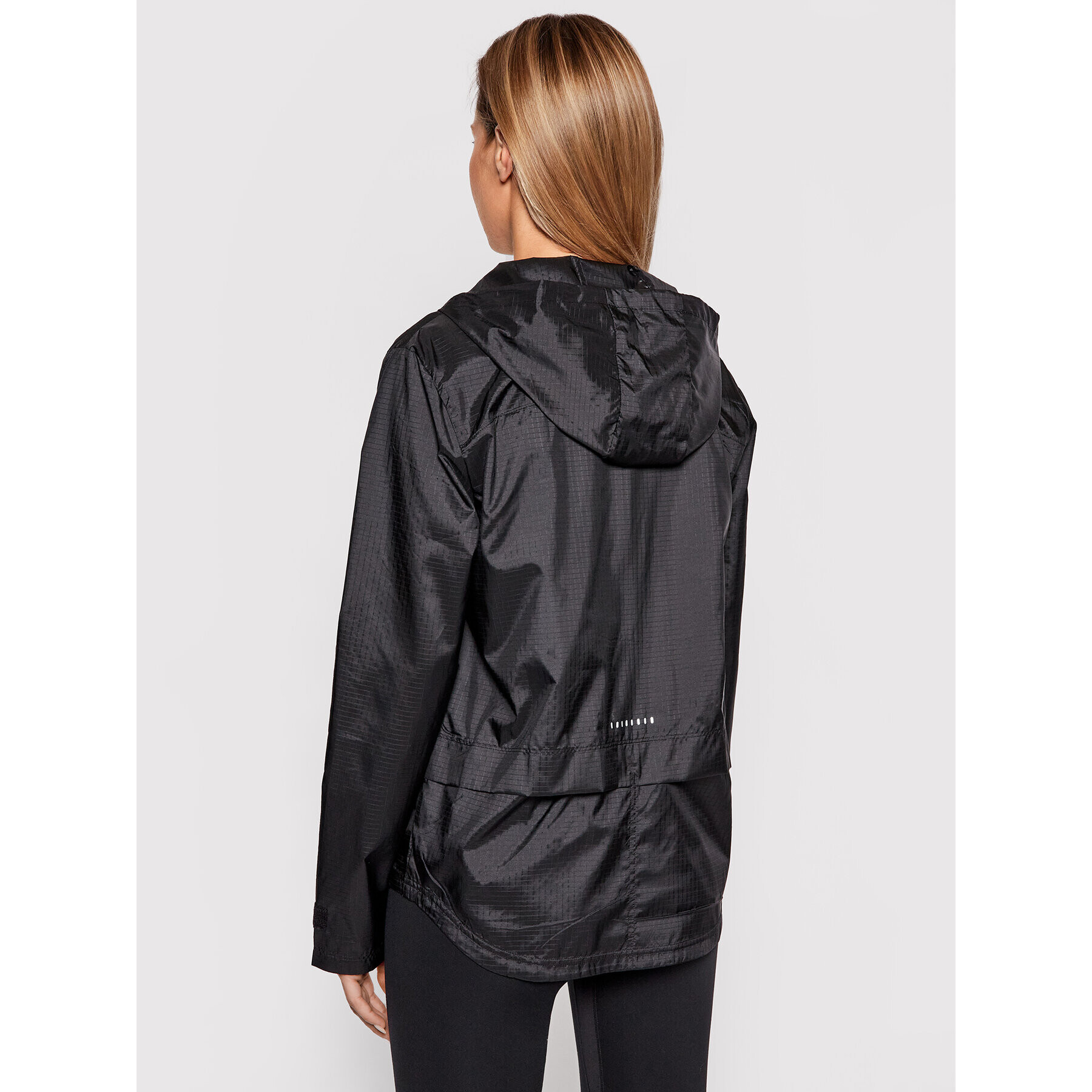 Nike Яке за джогинг Essential CU3217 Черен Standard Fit - Pepit.bg