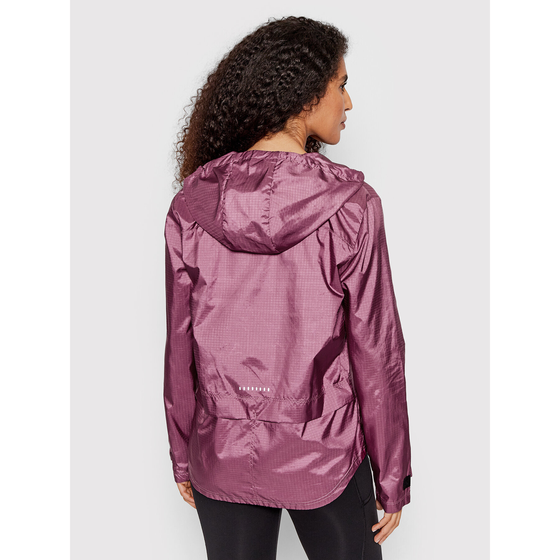 Nike Яке за джогинг Essential CU3217 Виолетов Standard Fit - Pepit.bg
