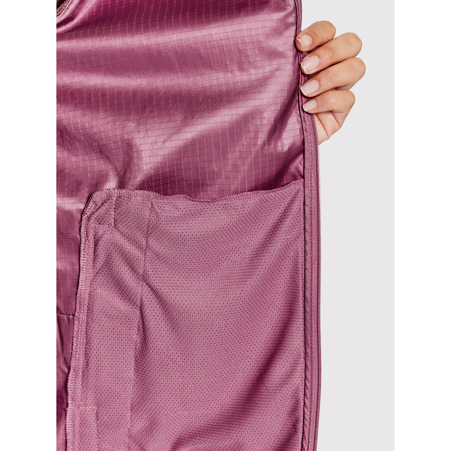 Nike Яке за джогинг Essential CU3217 Виолетов Standard Fit - Pepit.bg