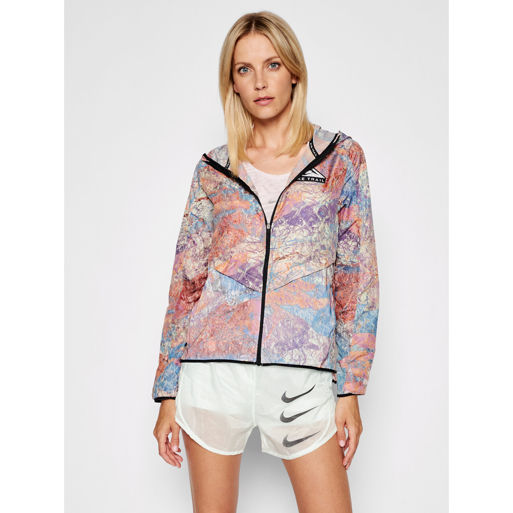 Nike Яке за джогинг Windrunner Trail CZ9538 Цветен Regular Fit - Pepit.bg
