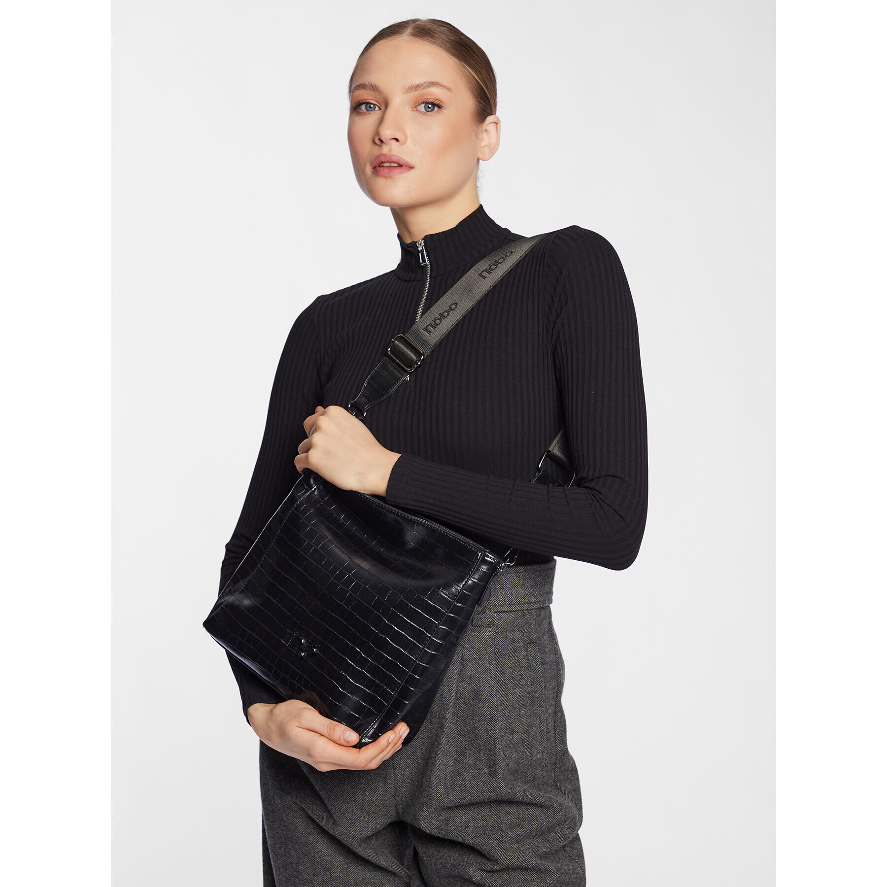 Nobo Дамска чанта NBAG-N1590-C020 Черен - Pepit.bg